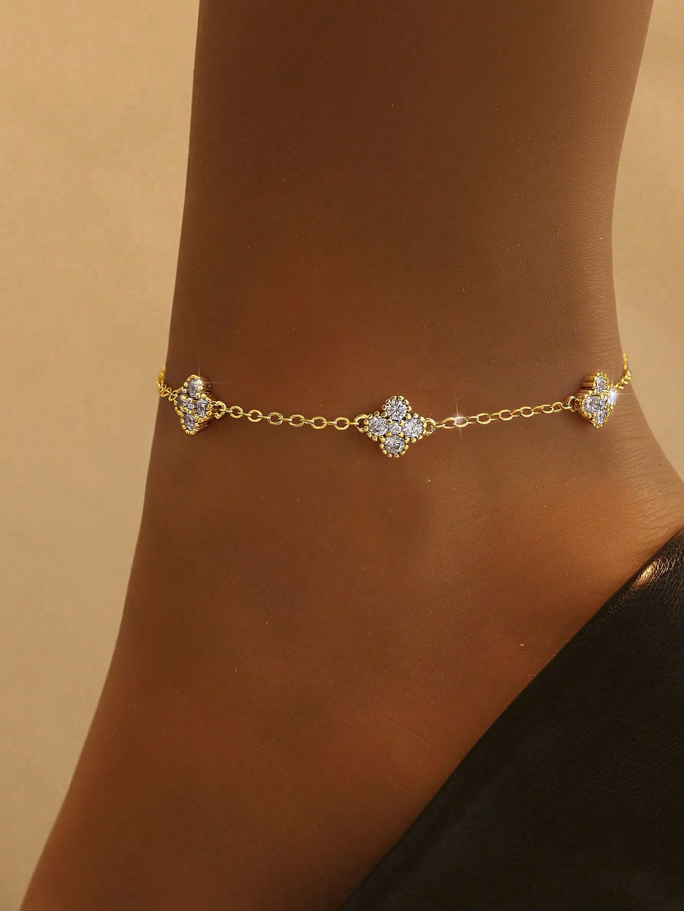 1pc Shiny Anklet- 925 Sterling Silver Delicate Chain, Inlaid With Sparkling Gemstones| Elegant Fashionable Foot Jewelry, Suitable For Beach And Summer Outfits