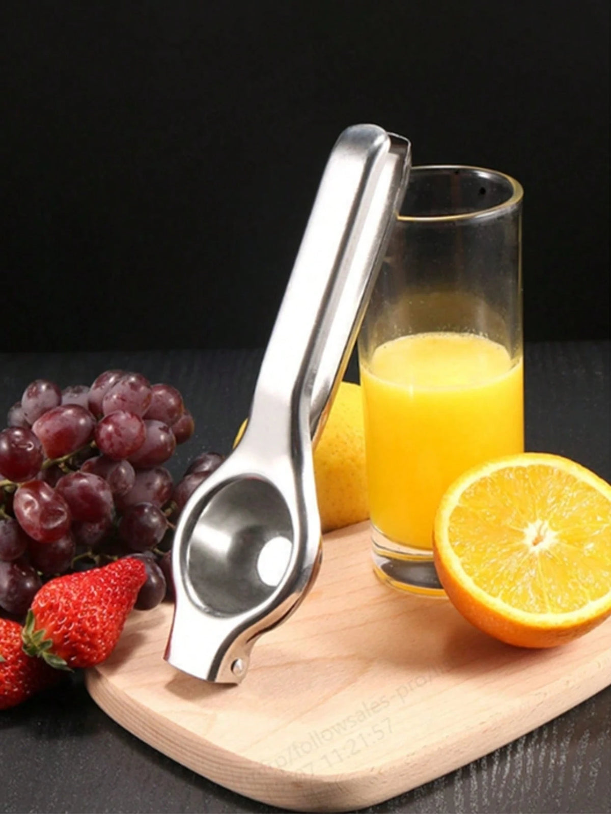1pc Stainless Steel Hand Juicer, Silver Multifunction Lemon Squeezer, For Orange Lemon Pomegranate
