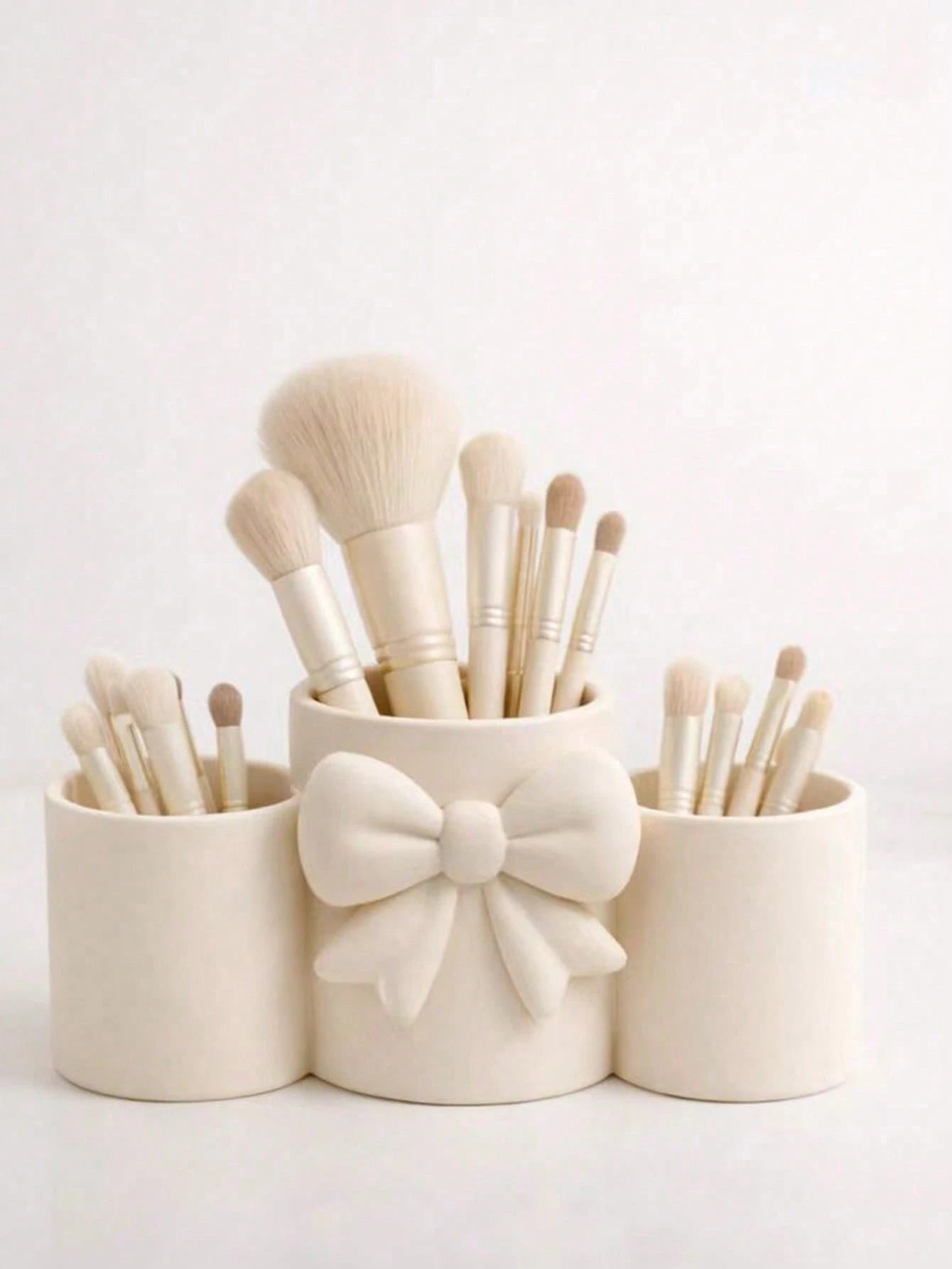 1pc Sweet Bow Single Compartment Makeup Brush Holder, Cream Style Desktop Cosmetic Storage Box, Pen Holder, Easy Access, High Aesthetic Decorative