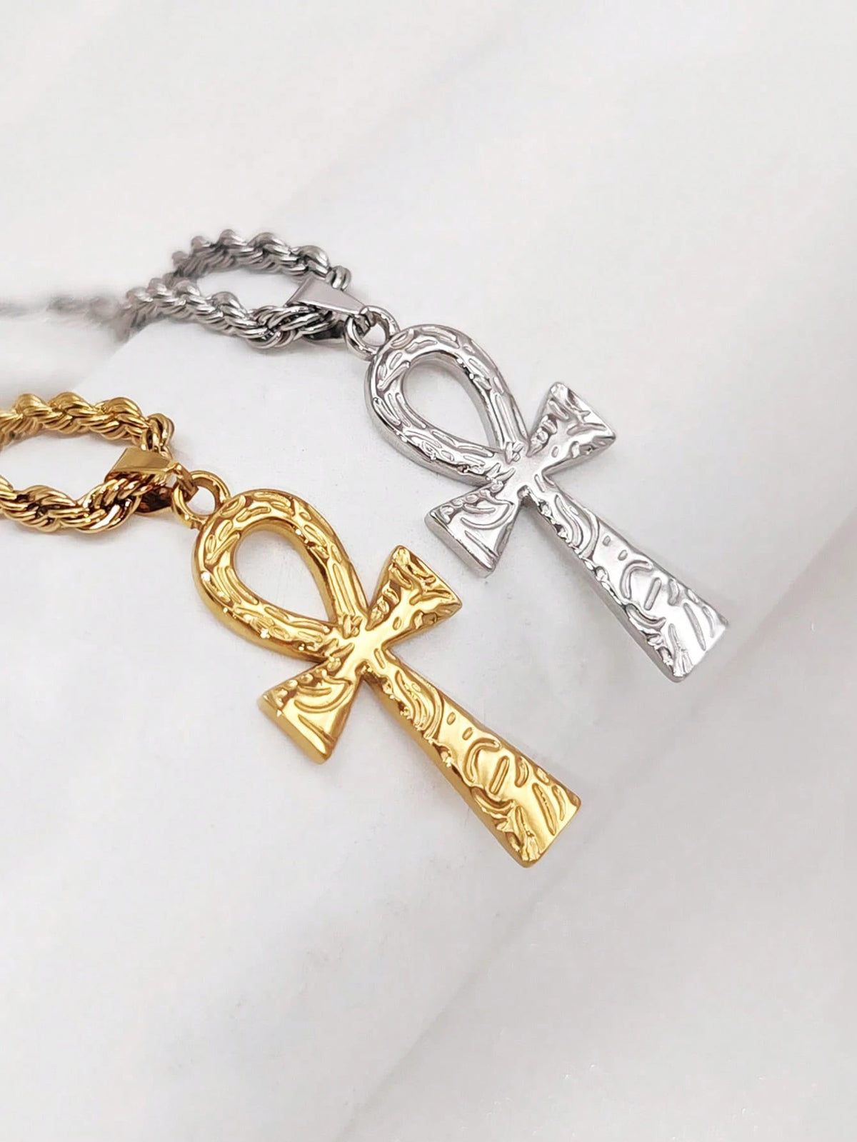 1pc Textured Ankh Cross Pendant Necklace, Unisex, 18k Gold Stainless Steel Material, Vintage Egyptian Cross Necklace, Minimalist Jewelry