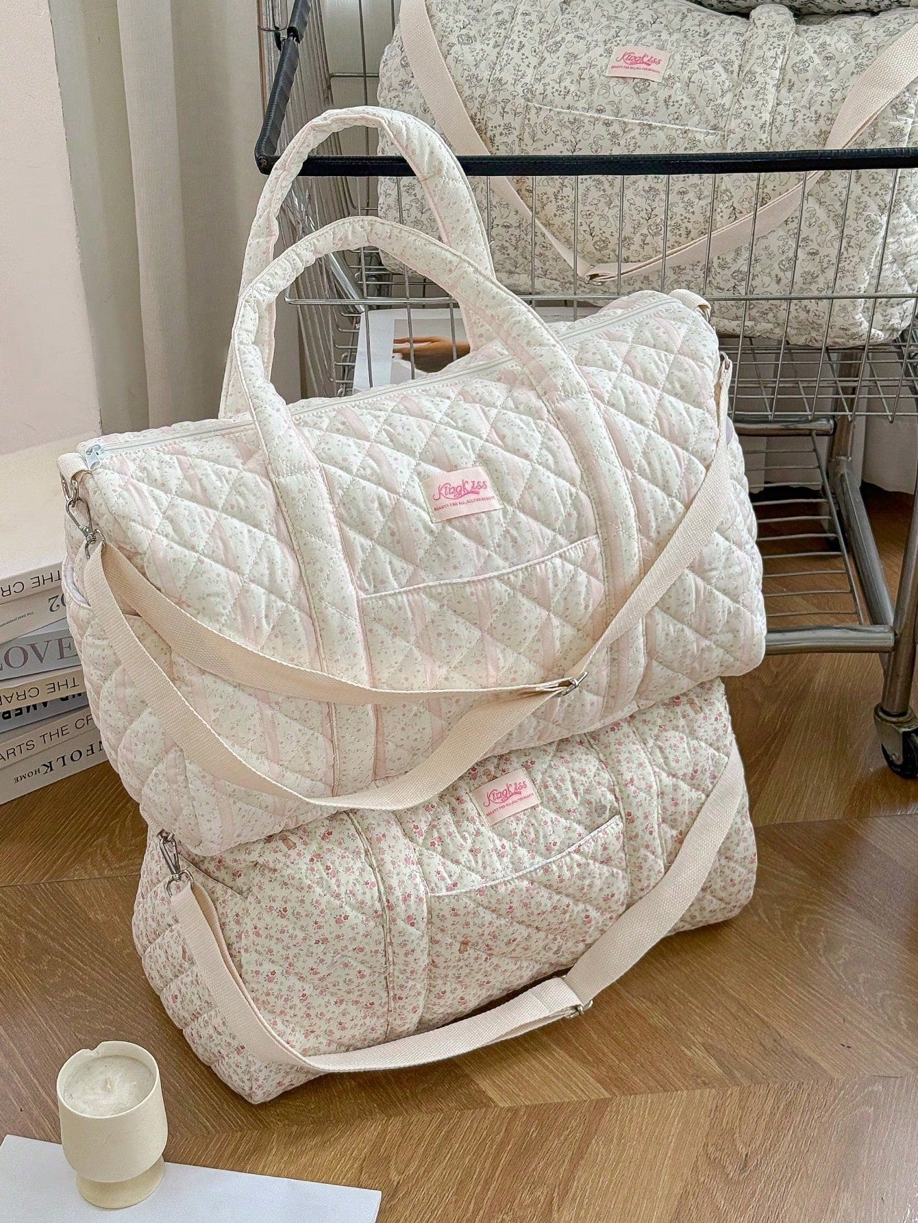 1Pc Vintage Floral Quilted Duffle Bag, Weekend Overnight Bag With Detachable Crossbody Strap, Travel Luggage Handbag For Women Vacation Gym,Best Gift