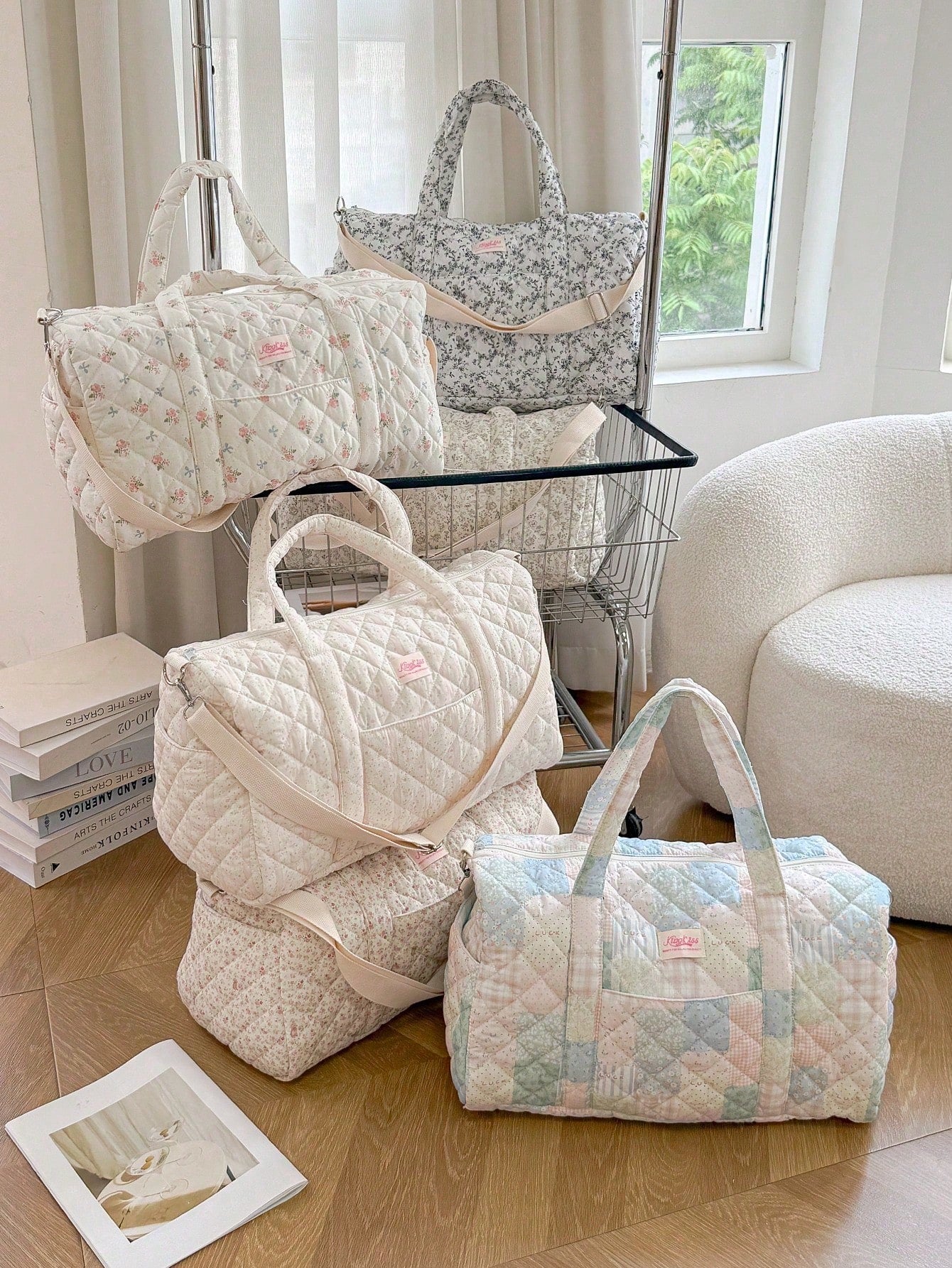 1Pc Vintage Floral Quilted Duffle Bag, Weekend Overnight Bag With Detachable Crossbody Strap, Travel Luggage Handbag For Women Vacation Gym,Best Gift