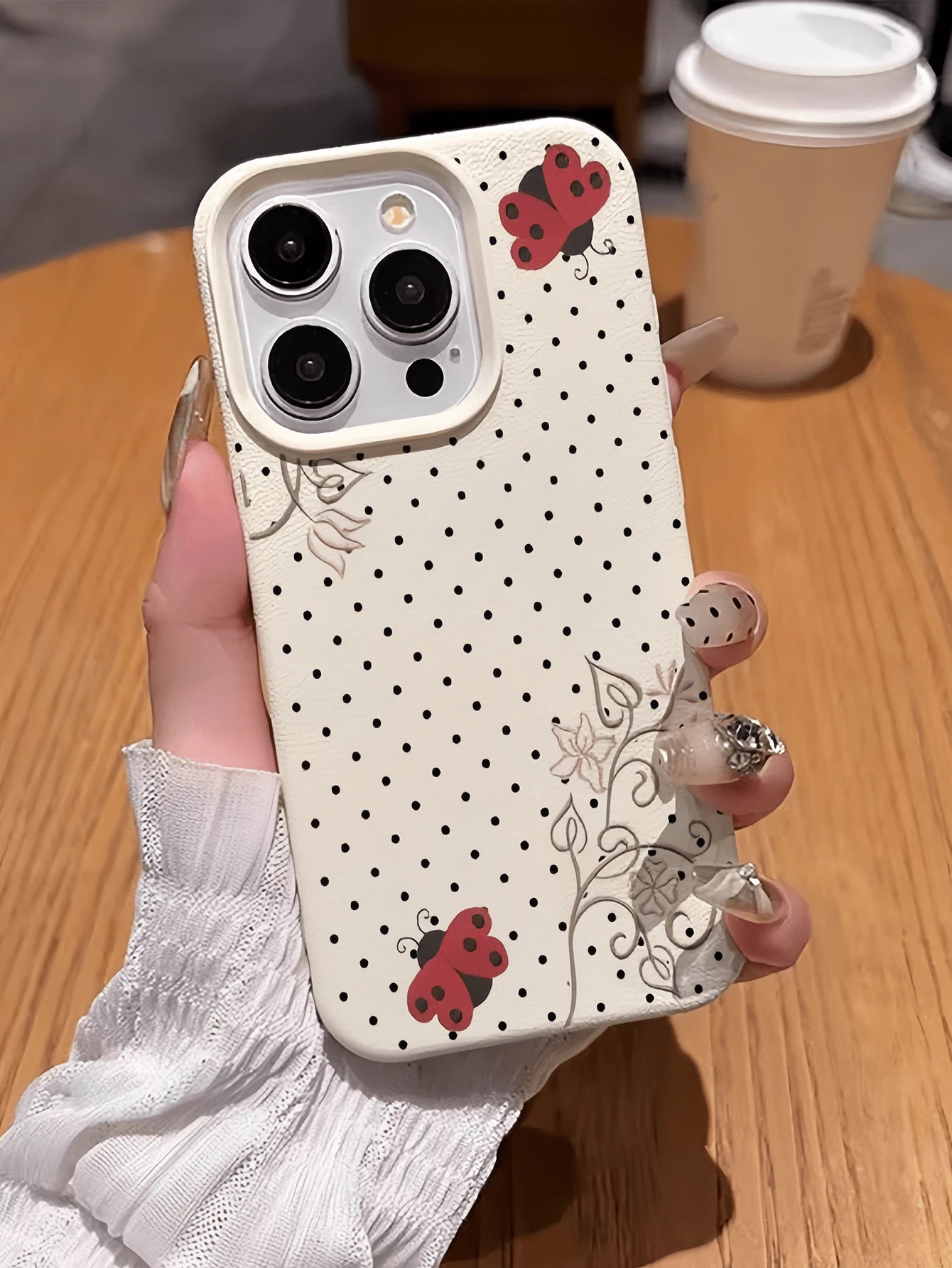 1pc White Ladybug Polka Dot Minimalist Personalized TPU Anti-Drop Soft Full Coverage Phone Case Compatible With Apple 17 16 15 14 13 12 11 Pro Max Air And Series