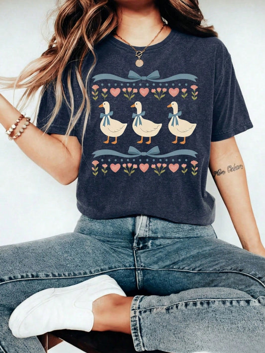 1PCS Women's Vintage 80s Goose Graphic Tee Plus Size Round Neck Short Sleeve Casual Loose Everyday Summer Top