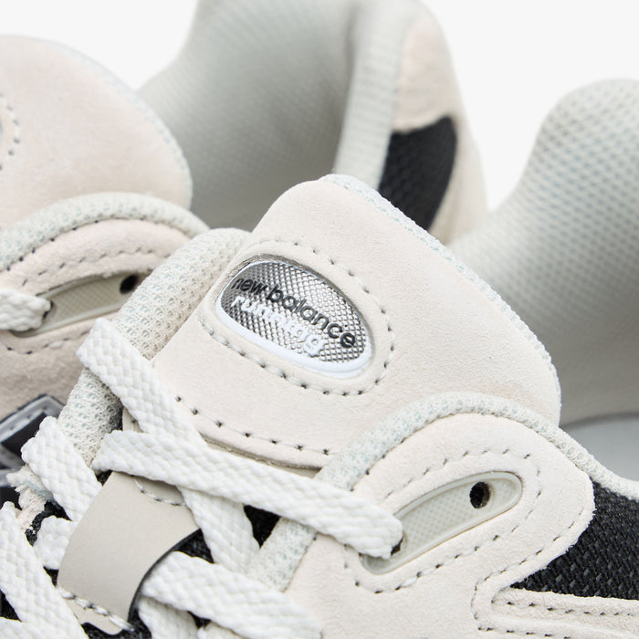 New Balance 2002R Arid Stone / Black Coffee