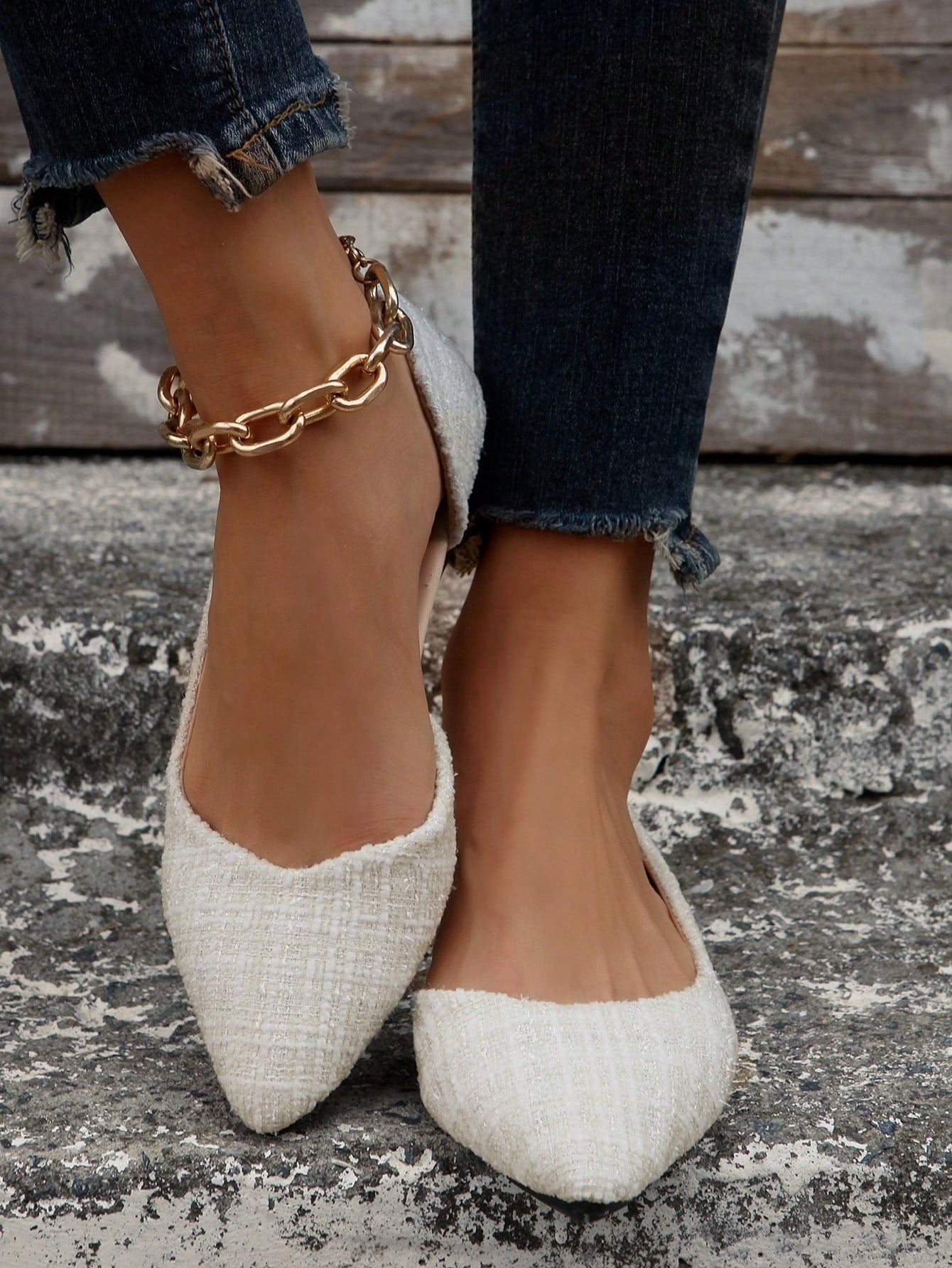 2025 Autumn Fashionable Women's Flat Hollow-Out Shoes, Comfortable And Slip-Resistant