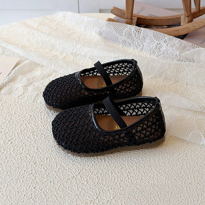 2026 Spring/Summer Girls' Breathable Woven Soft Sole Mesh Slip-On Shoes, Versatile Shoes With Hollow Design, Fresh And Non-Stuffy, Soft Lining Fits Foot Shape, Non-Slip Wear-Resistant Outsole For Stab