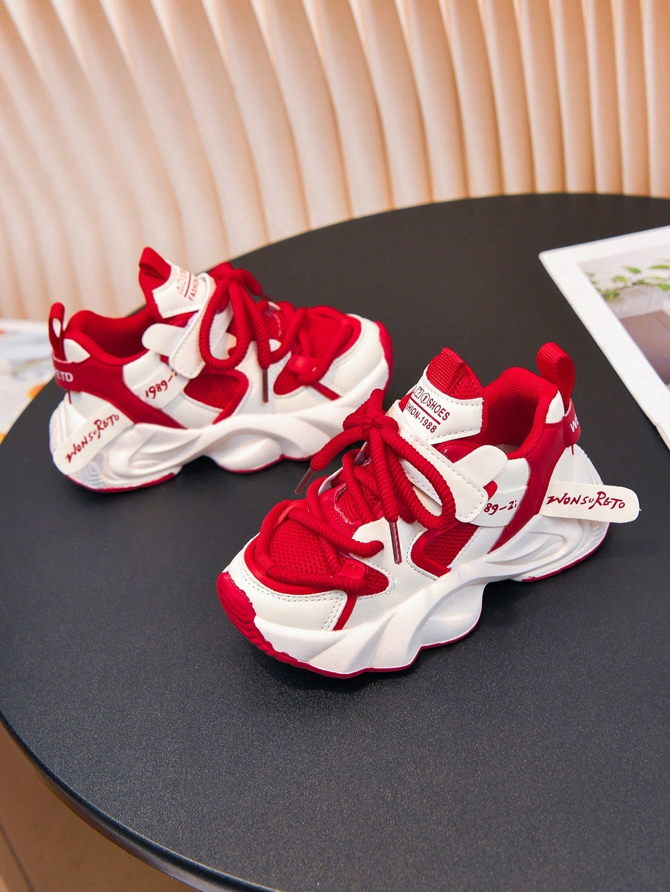 2026 Summer New Children's Sports Shoes, Boys And Girls Closed-Toe Breathable Hollow Mesh Hook And Loop Chunky Sneakers