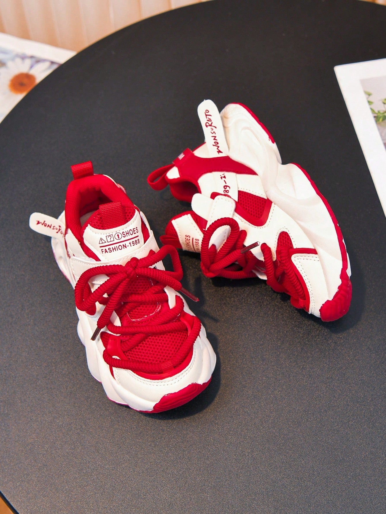 2026 Summer New Children's Sports Shoes, Boys And Girls Closed-Toe Breathable Hollow Mesh Hook And Loop Chunky Sneakers