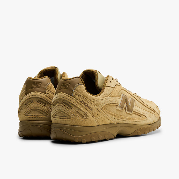 New Balance 204L. Rear three-quarter view of quicksand and bark sneakers with padded heel panels, layered overlays and brown soles.