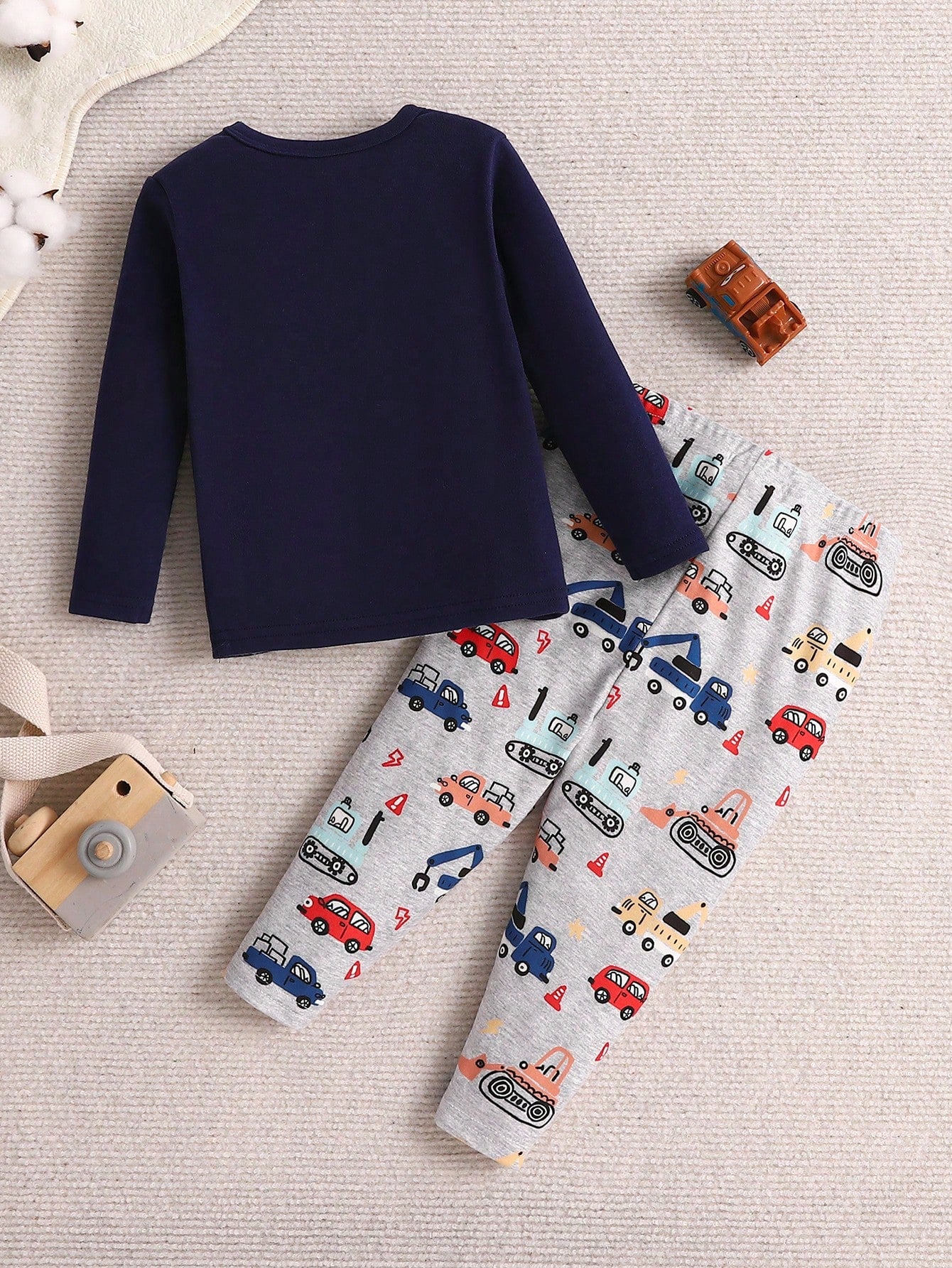 2pcs Baby Boy's Snug Fit Cartoon Car Printed Long Sleeve Top And Pants Knit Comfy Pajamas Set