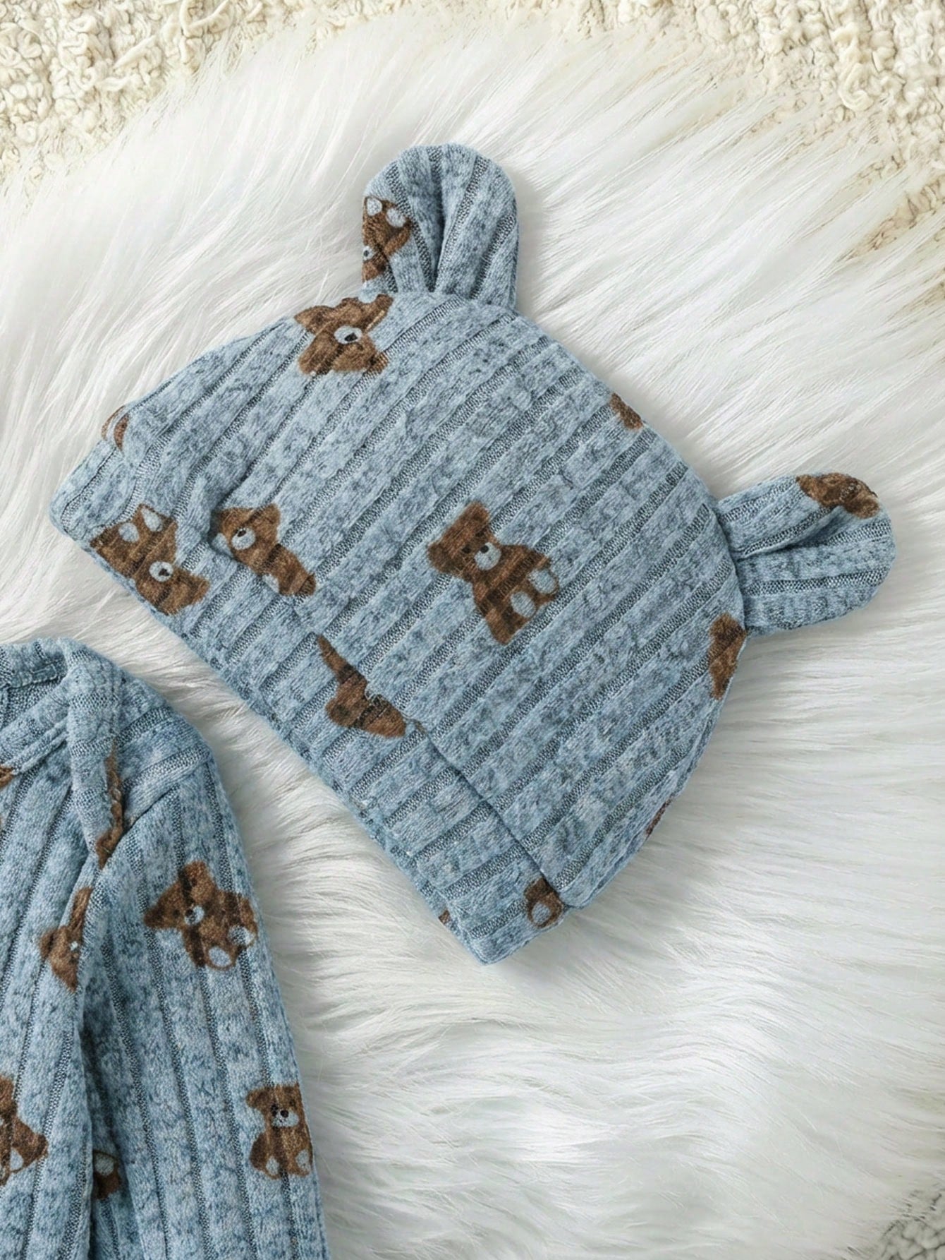 2pcs Baby Boy Set Ribbed Fabric Bear Print Long Sleeve Romper & 3D Bear Ear Hat Blue And Brown Polka Dot Autumn Cute Modest New Born Baby Girl