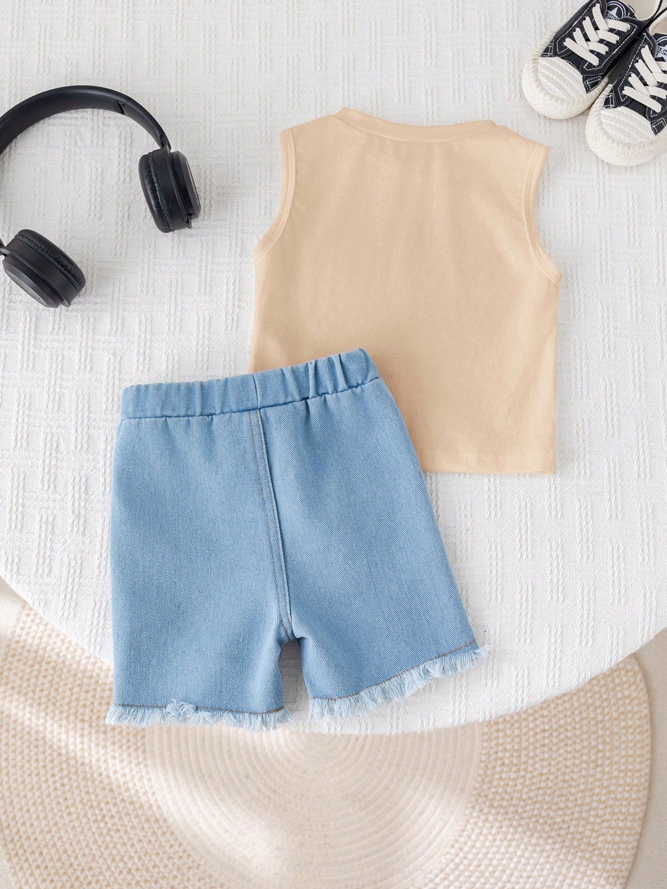 2pcs Baby Boy Summer Casual Street Chic Car Graphic Tank Top And Denim Shorts Set