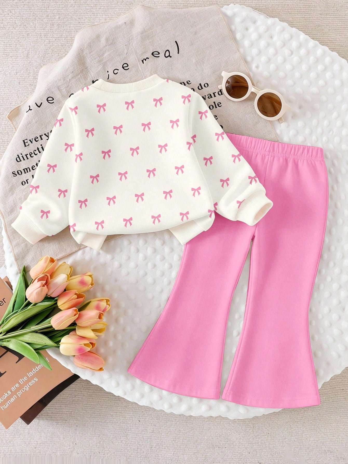 2pcs Baby Girl Casual Fashion Simple Sweet 3D Faux Embroidery Bow Print Crew Neck Sweatshirt And Solid Color Flared Pants Set, Suitable For Autumn/Winter, Daily, Outdoor Wear, Basic Versatile, Fashion