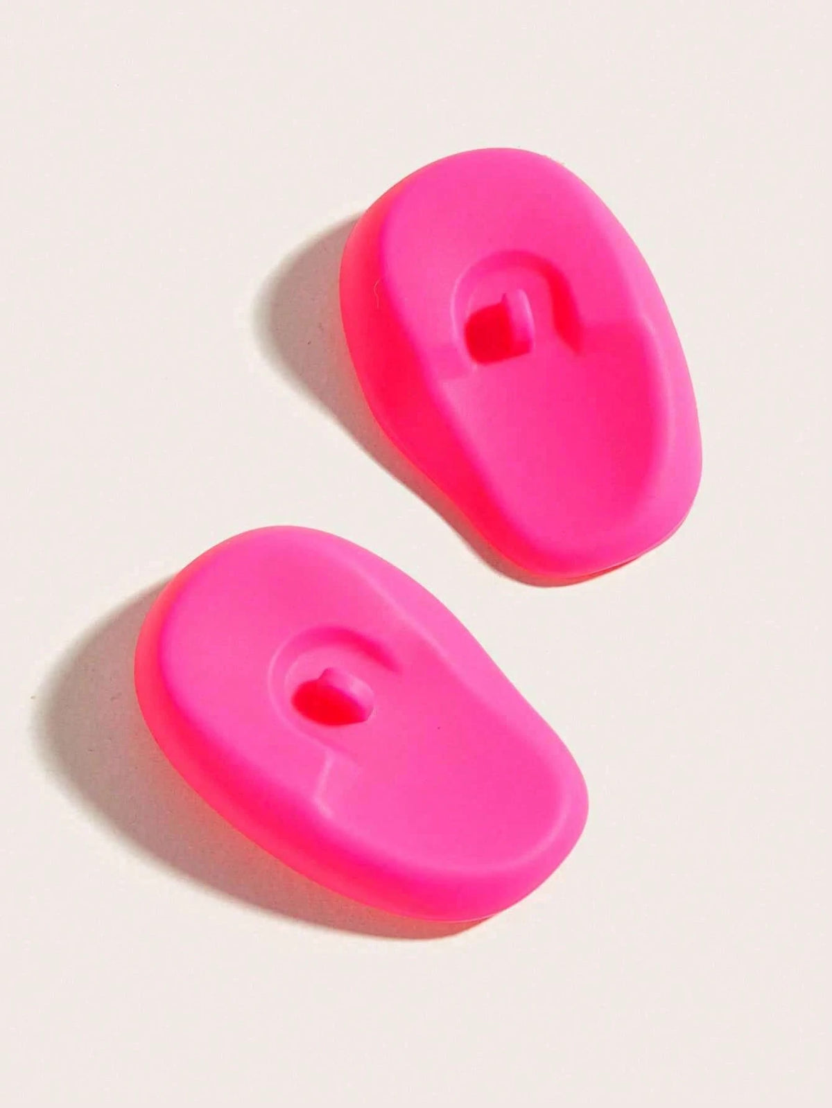 2pcs Hair Dyeing Earmuffs Silicone Hair Dyeing Waterproof Earmuffs Hair Salon Hair Dyeing Oil Inverted Earmuffs Hairdressing Tool Pink