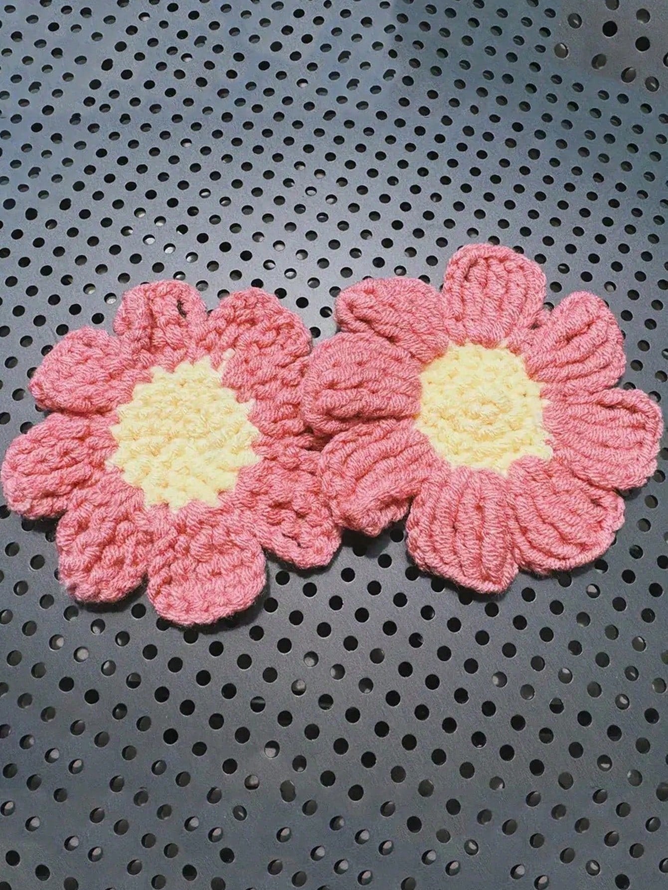 2pcs Handmade Knitted Floral Coasters, Cute Daisy Flower Car Cup Mats, Handcrafted Car Interior Decor Coasters