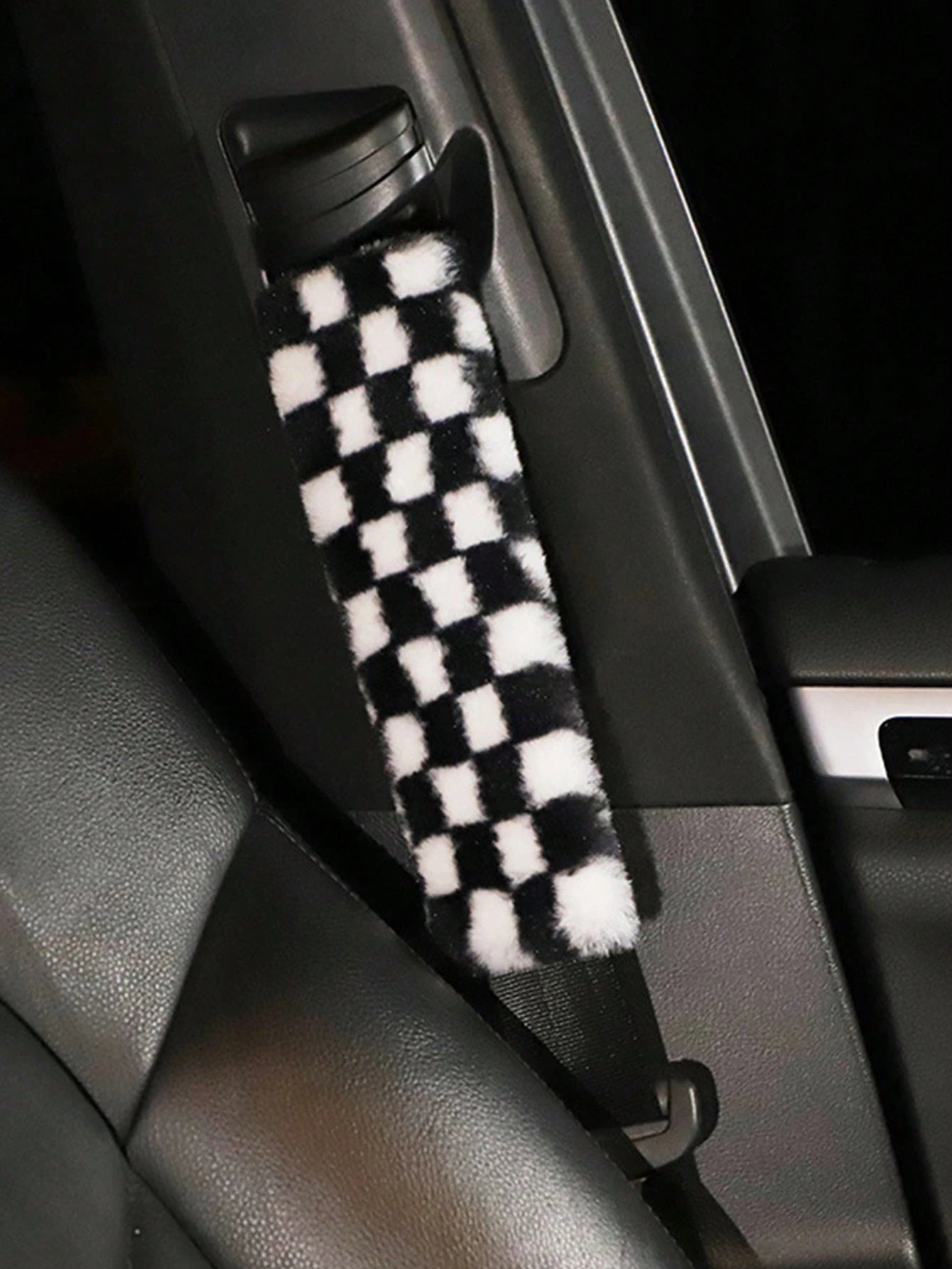 2pcs Plush Houndstooth Car Seat Belt Covers, Comfortable Car Accessories