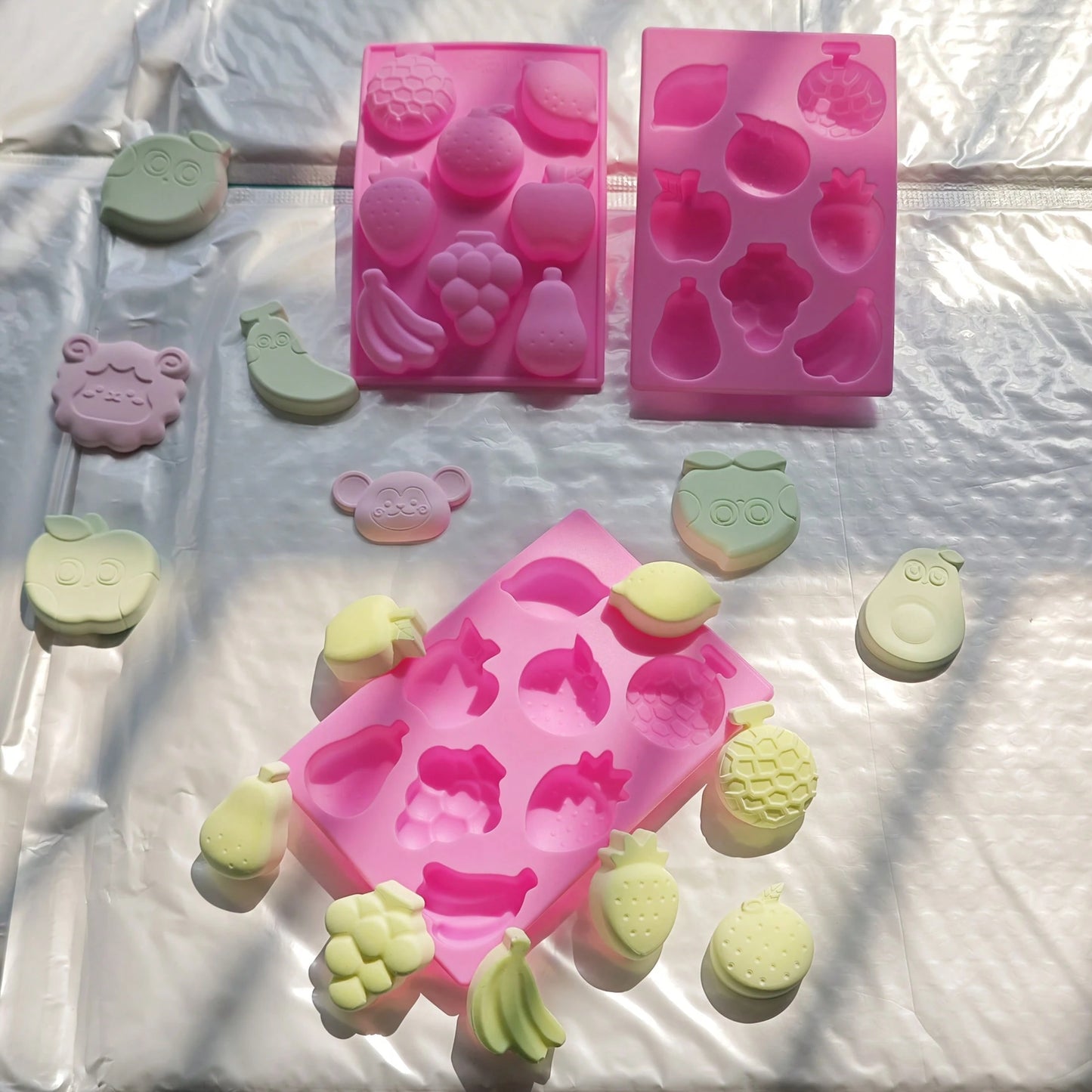 2pcs Reusable Silicone Mold Set, Includes 8 Different Fruit & Sea Animal Designs, Easy To Clean & Release, Multipurpose Mold For Plaster, Soap, Candle, Jewelry DIY, Home Decor, Valentine's Day & New Y