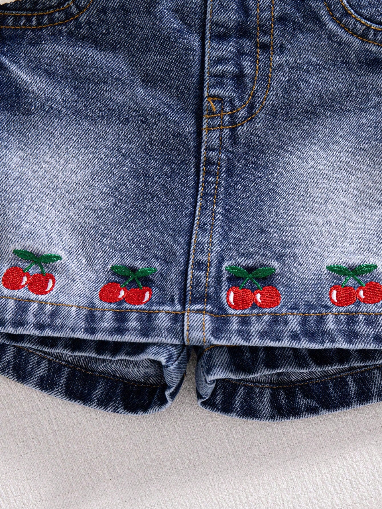 2pcs/Set Baby Girls Summer Cute Vacation Outfit Knitted Polo Collar Splice Color Block Cherry Embroidery Crop Top And Denim Skort Blue And White
