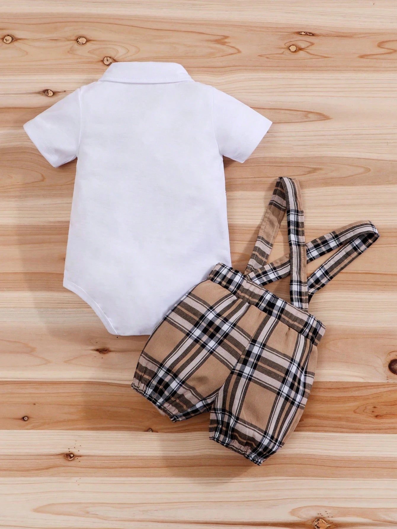2pcs/Set Summer Cartoon Bear Plaid Bow Decor Infant Short Sleeve Romper + Bib Shorts Set