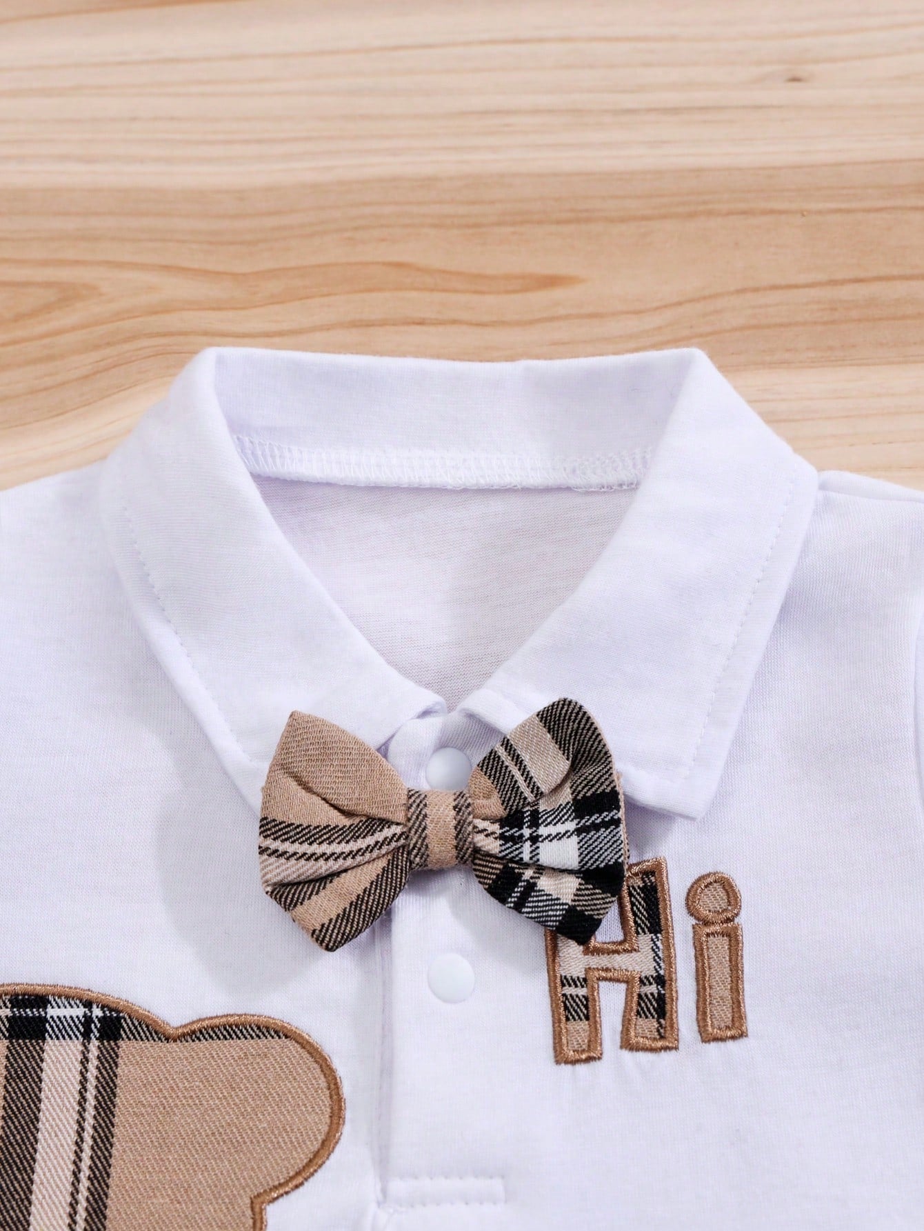 2pcs/Set Summer Cartoon Bear Plaid Bow Decor Infant Short Sleeve Romper + Bib Shorts Set