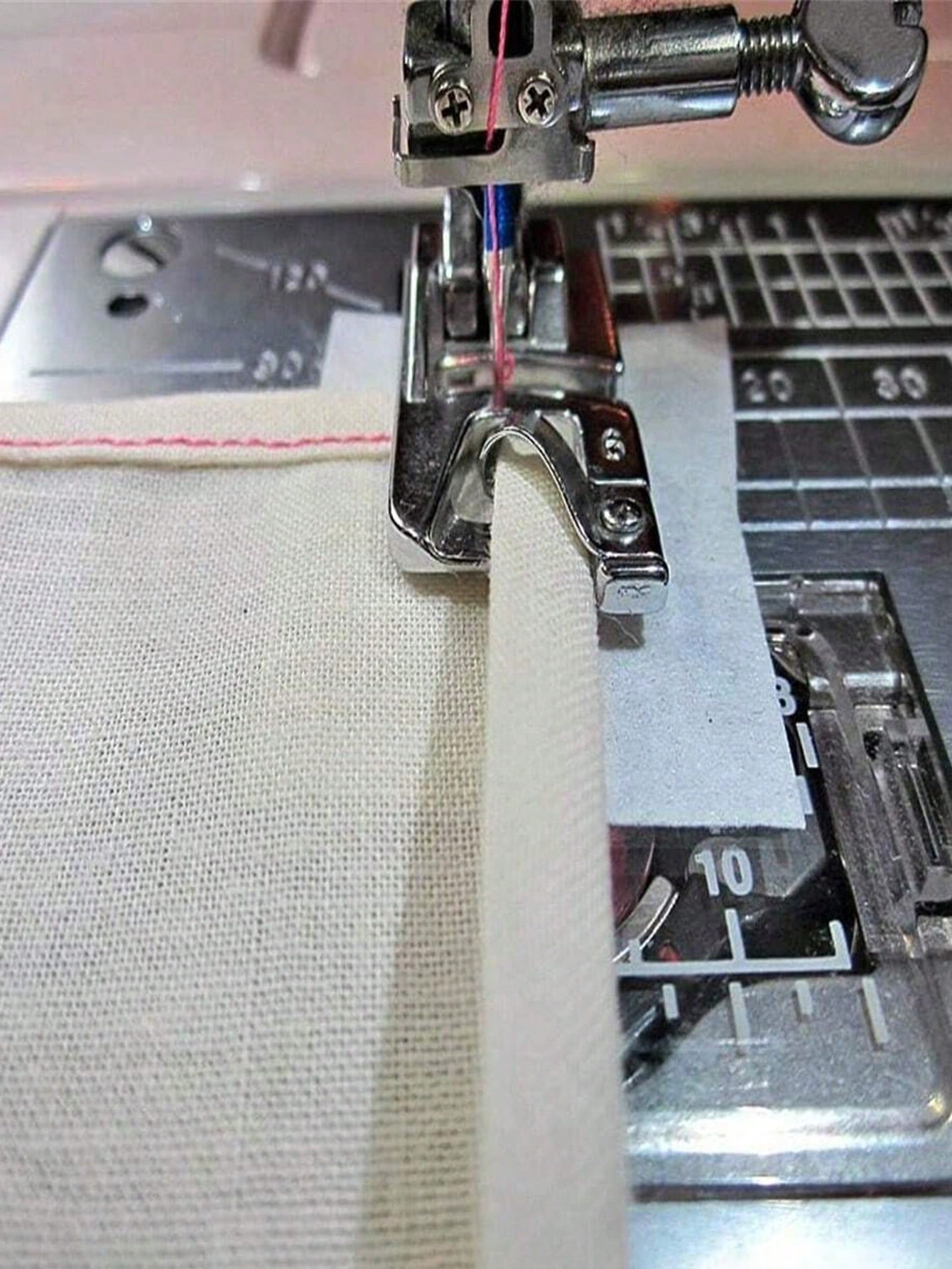 3 Piecesrolled Hem Presser Foot Set 3/4/6mm, Can Create Neat And Perfect Hems, Narrow Hem Presser Foot Set, Suitable For All Low-Shank Singer, Brother, Babylock, Euro-Pro, Janome, White, Elna Sewing M