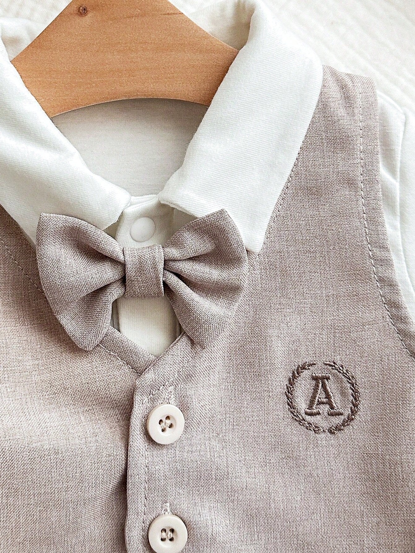 3pcs Newborn Baby Boy Preppy Style Cute Casual Vest Jacket, Pants And Bow Tie Romper Set,Kids