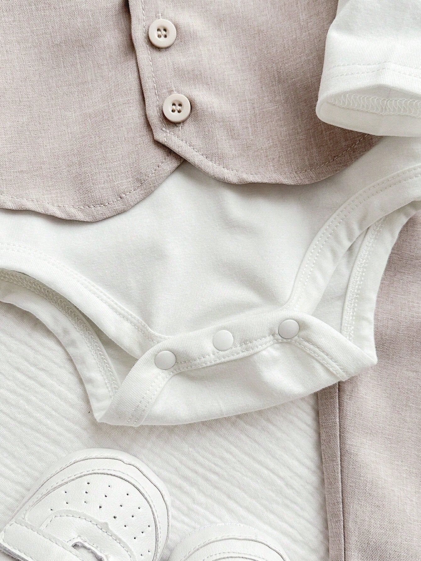 3pcs Newborn Baby Boy Preppy Style Cute Casual Vest Jacket, Pants And Bow Tie Romper Set,Kids