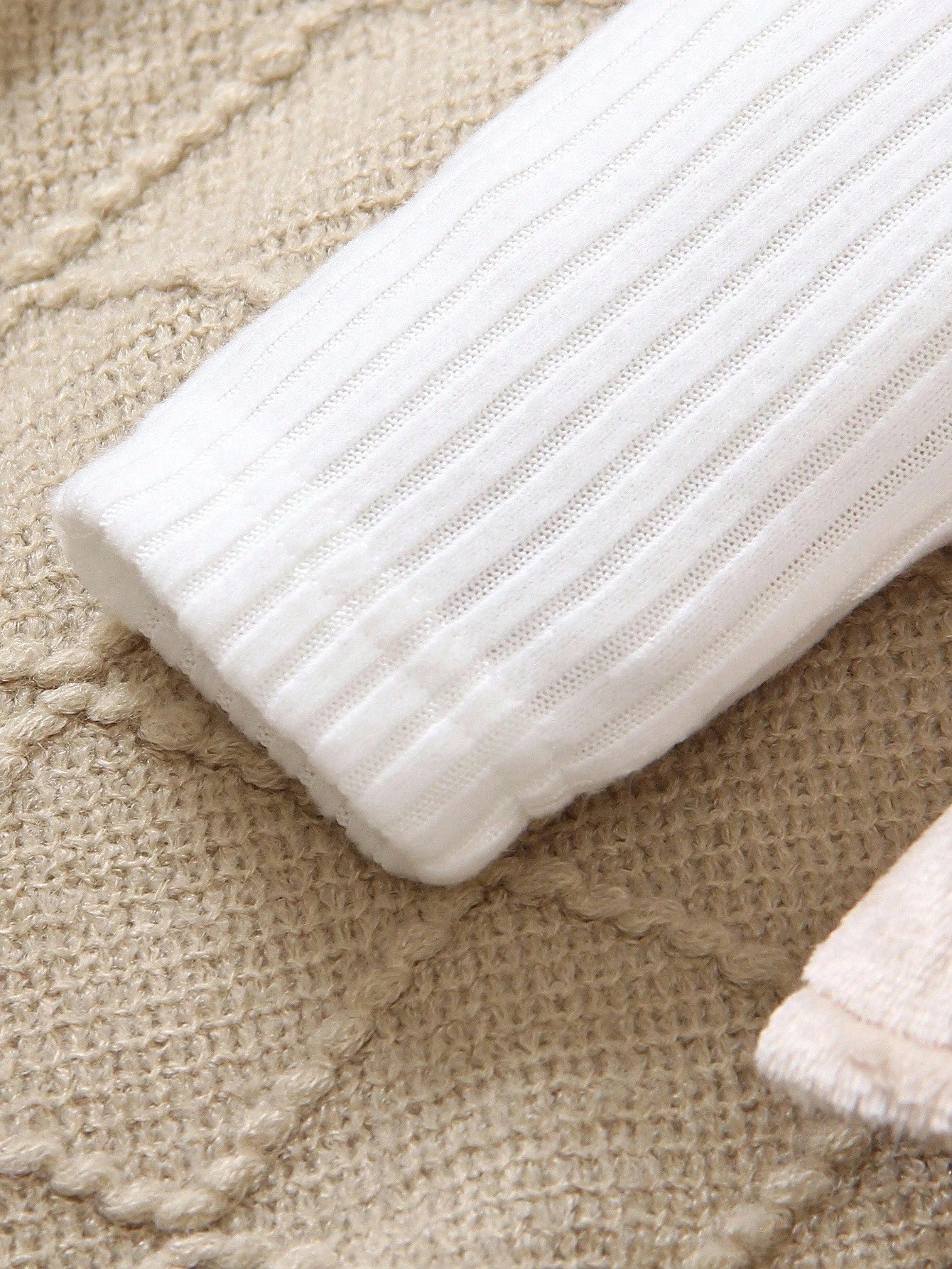 3pcs/Set Toddler Girls Plush Warm Bow Decor Vest,White Crew Neck T-Shirt,And Pants Outfit,Cute Soft Matching Family Style For Autumn Winter Wear
