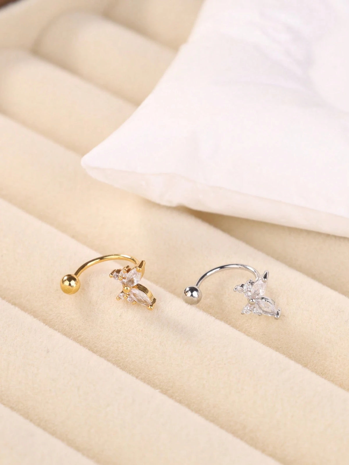 4PCS/1PC CZ Butterfly Star Flower Bow Nose Ring Hoop Gold Open Nose Hoop 20G Rotating Ball End Nostril Piercing Jewelry For Women
