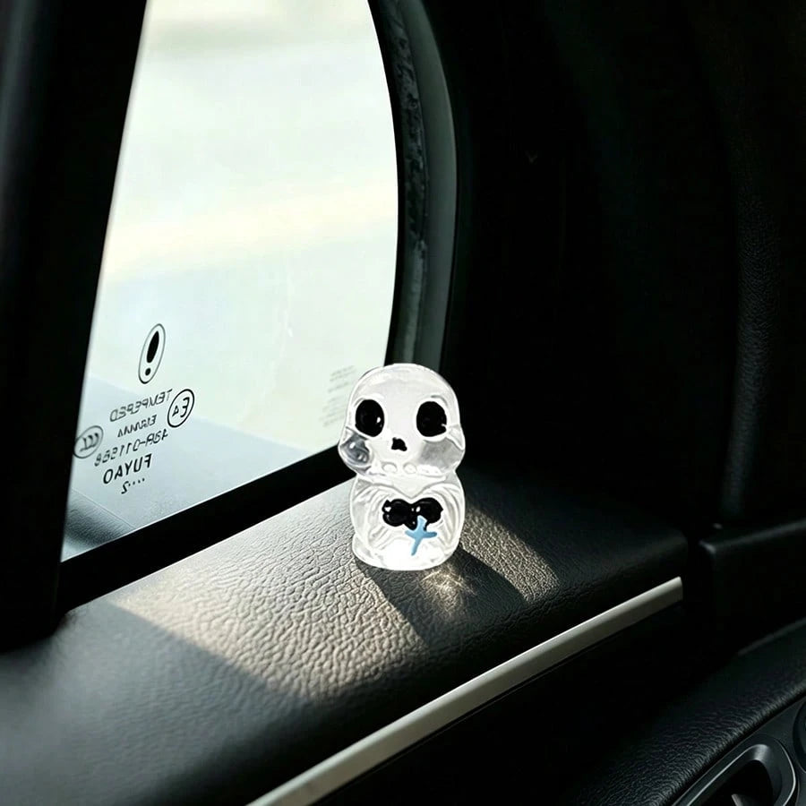 4pcs Creative Cute Transparent Ghost Car Dashboard Desktop Ornament DIY Car Interior Office Desk Computer Screen Decor Accessories