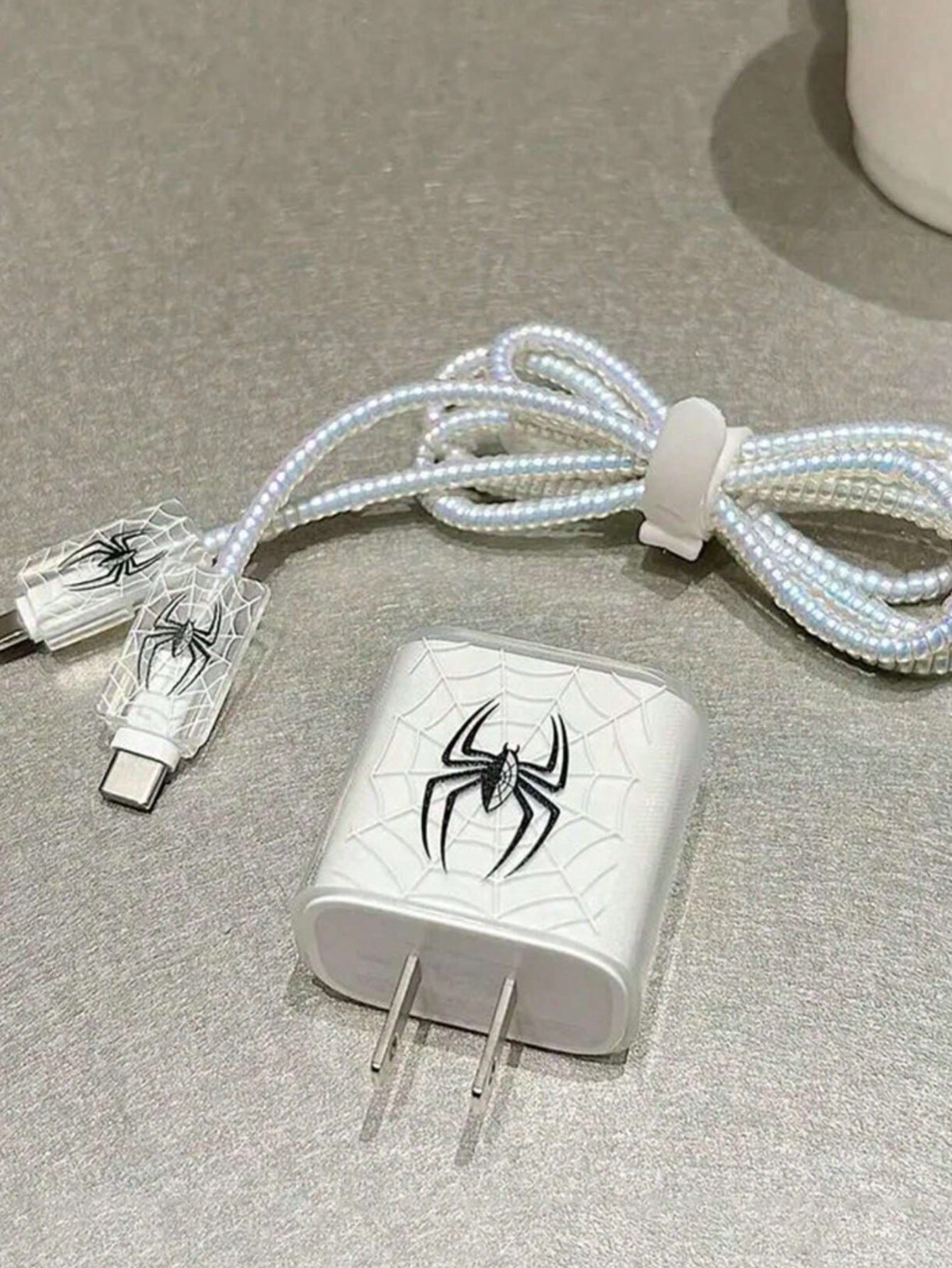 5pcs Black Spider Pattern TPU Charger Protective Covers, Compatible With Apple 18/20W Charger Cable Protective Covers, Charger Protective Covers, Charger Accessories, Phone Accessories