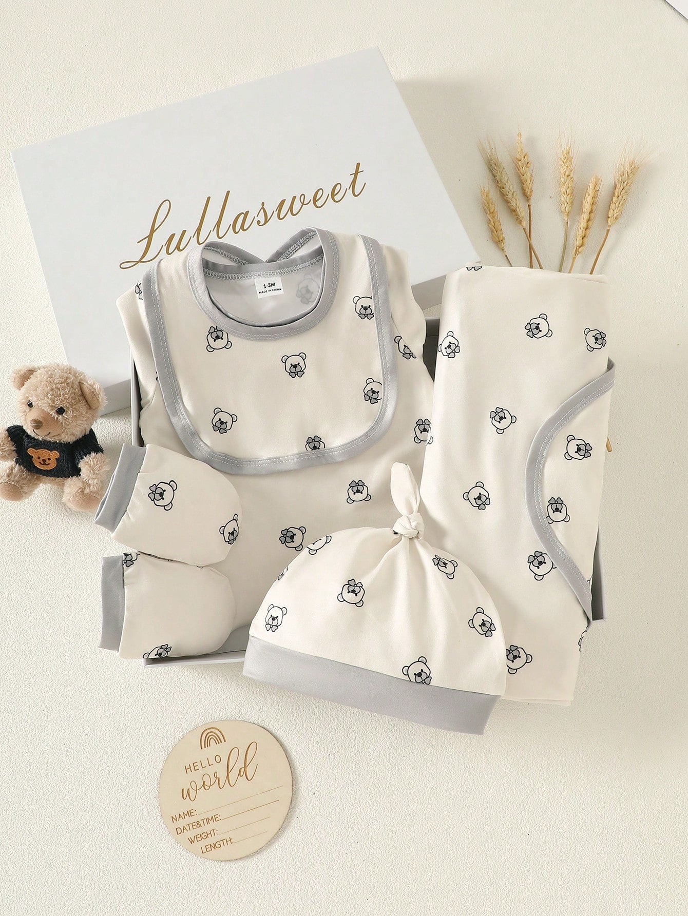 5pcs/Set Cartoon Bear Print Newborn Clothes Set,Off-White Summer Cute Baby Bibs,Hats,Gloves&Swaddle Blanket,Family Matching Newborn Outfits For 0-1Y
