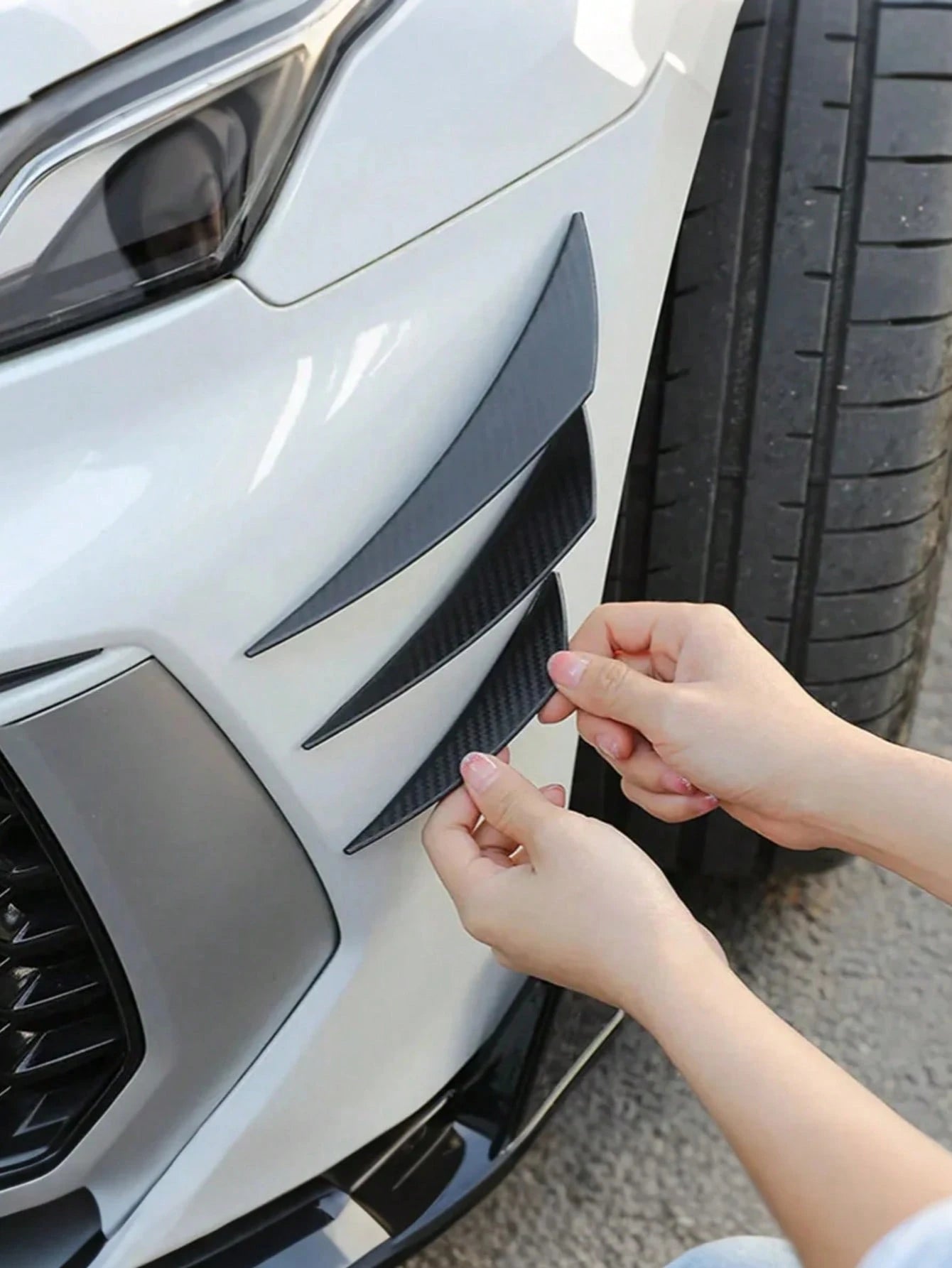 6Pcs Universal Carbon Fiber Car Fan Blades – Scratch Resistant Rubber Bumper Trim, Strong Adhesive Backing, No Paint Damage, Heat Waterproof Resistant, Front Shock Absorber Lip Diffuser Splitter Body