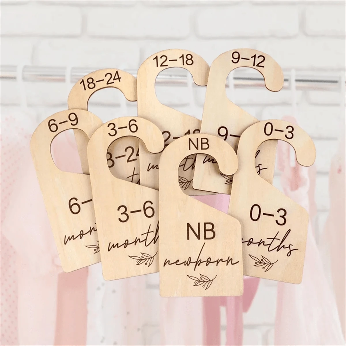 7PCS/1SET Double-Sided Wooden Baby Age Clothes Divider Board, Baby Shower Wooden Baby Closet Partition Board, Clothes Size Divider Board, Wooden Cutting Wardrobe Storage Hanger Hanging Board, Small Ol