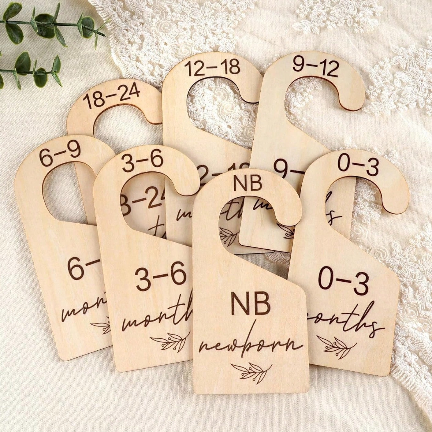 7PCS/1SET Double-Sided Wooden Baby Age Clothes Divider Board, Baby Shower Wooden Baby Closet Partition Board, Clothes Size Divider Board, Wooden Cutting Wardrobe Storage Hanger Hanging Board, Small Ol