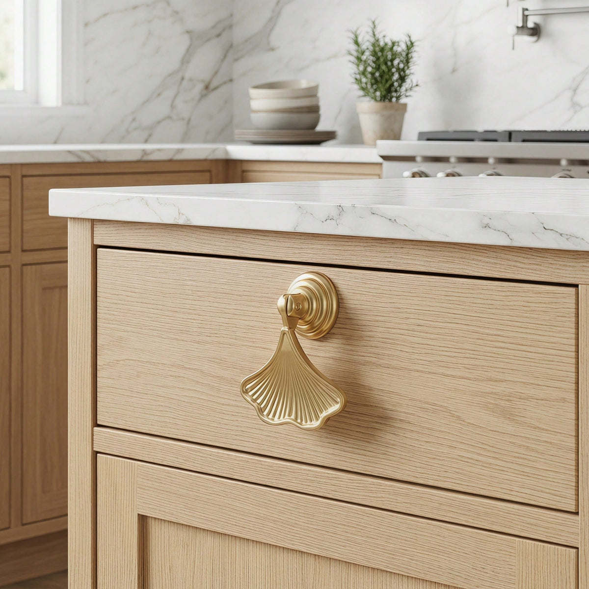 8PCS Luxury Ginkgo Leaf Pendant Cabinet Handles, French Retro Zinc Alloy Wardrobe Drawer Knobs, And Modern Chinese Style Fan-Shaped Furniture Door Handles; Suitable For Kitchens, Dressing Tables, And