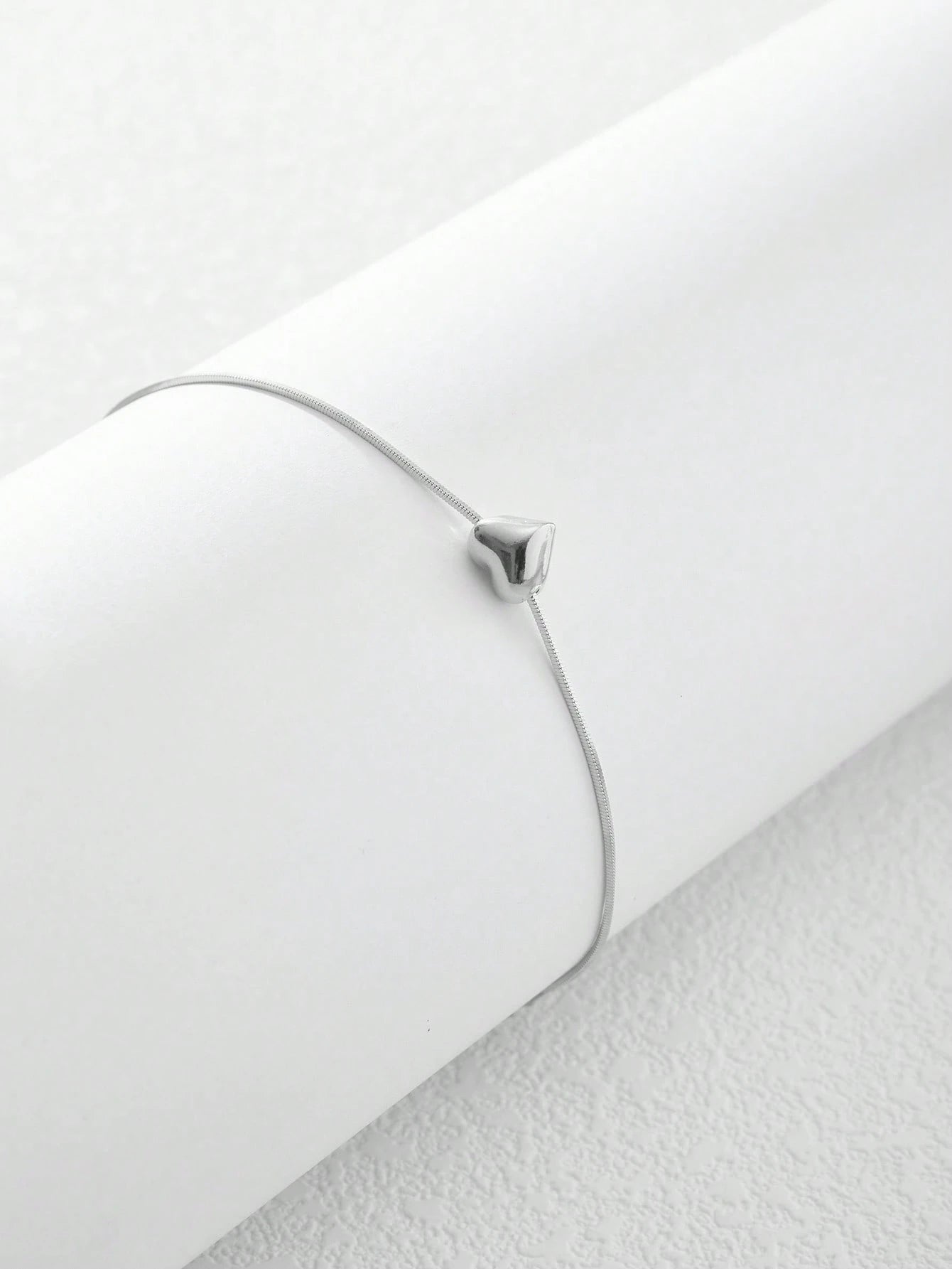 A Minimalist 3D Heart-Shaped Anklet Made Of 925 Sterling Silver, Perfect For Women To Wear Daily Or On Summer Vacations
