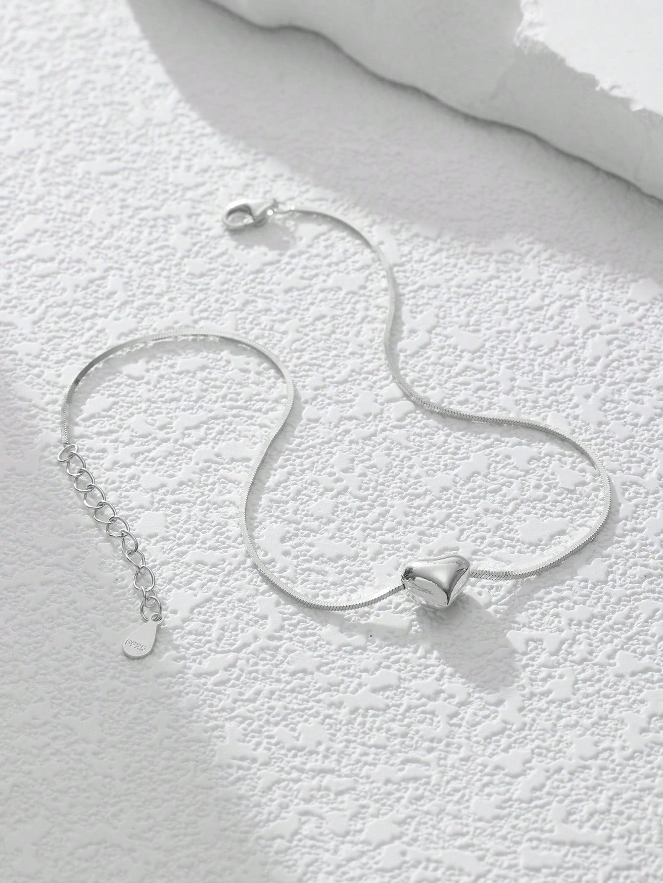 A Minimalist 3D Heart-Shaped Anklet Made Of 925 Sterling Silver, Perfect For Women To Wear Daily Or On Summer Vacations