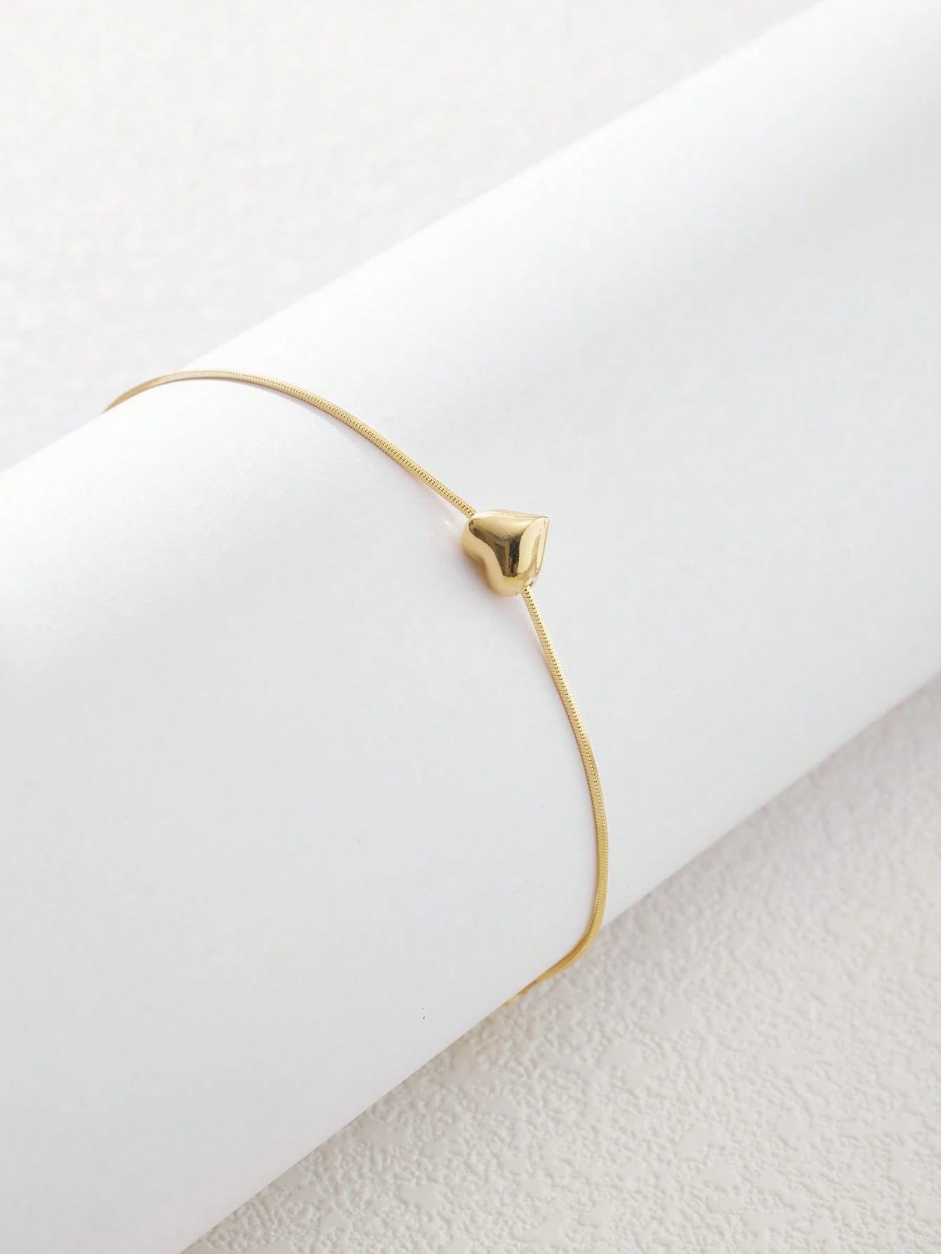 A Minimalist 3D Heart-Shaped Anklet Made Of 925 Sterling Silver, Perfect For Women To Wear Daily Or On Summer Vacations