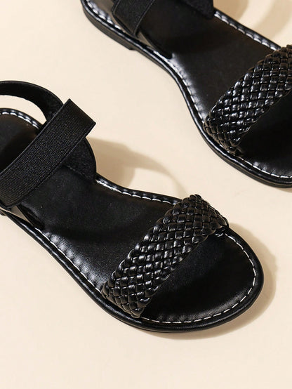A Pair Of Children's Favorite Sandals, New Children's Sandals, Fashion, School Style, Soft Sole, Comfortable Sandals, Family Slippers, Holiday Style, Boys And Girls Like Sandals