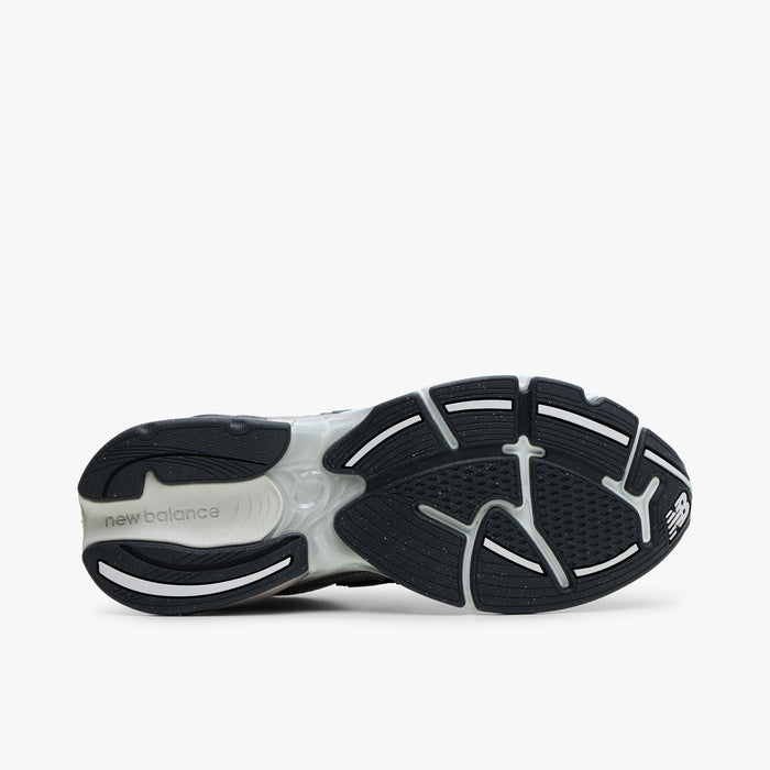 New Balance ABZORB 2010 / Black Silver Metallic