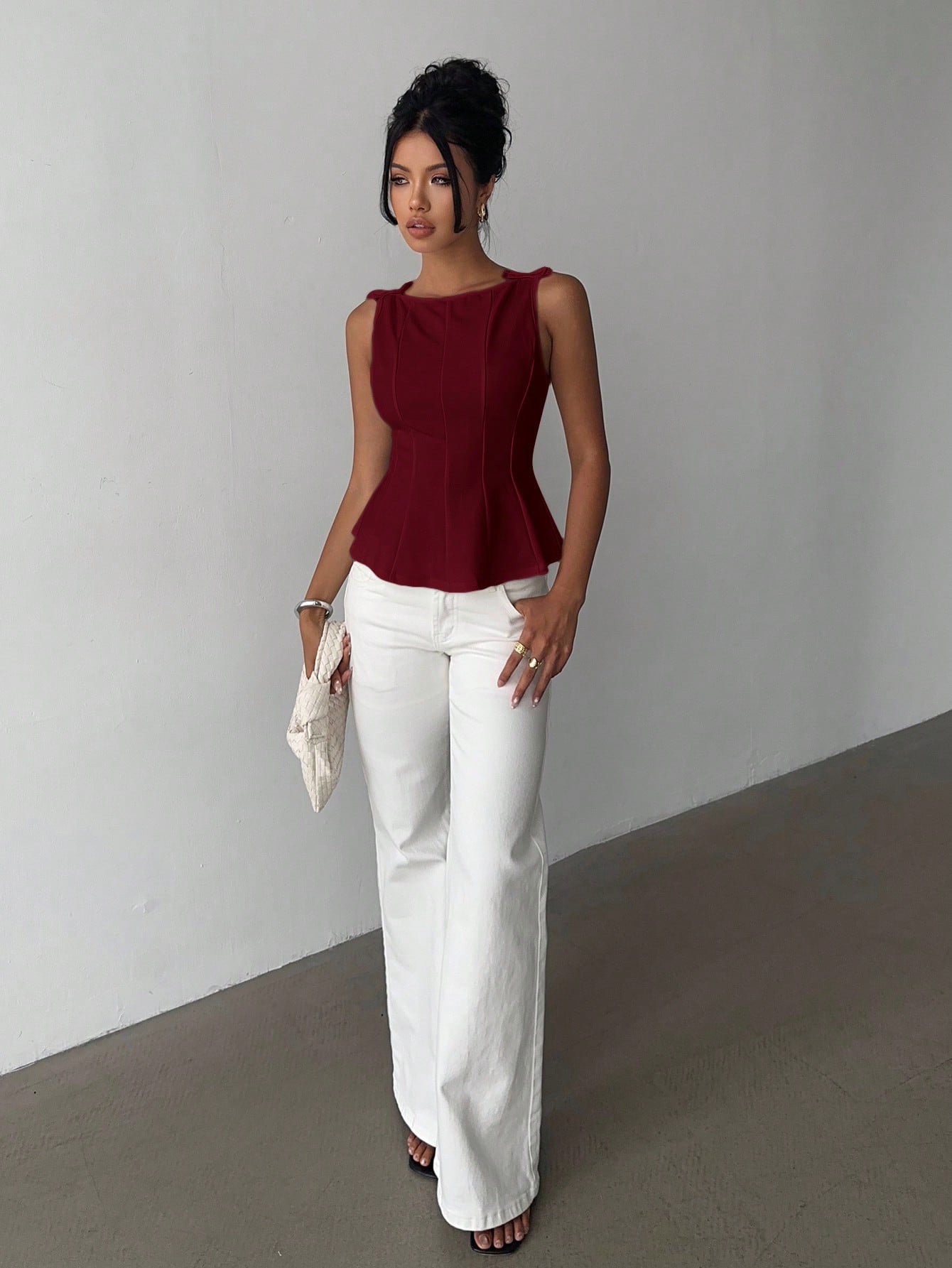 Aloruh Women's Elegant Sleeveless Blouse For Commuting, Minimalist Design Wine Red Top