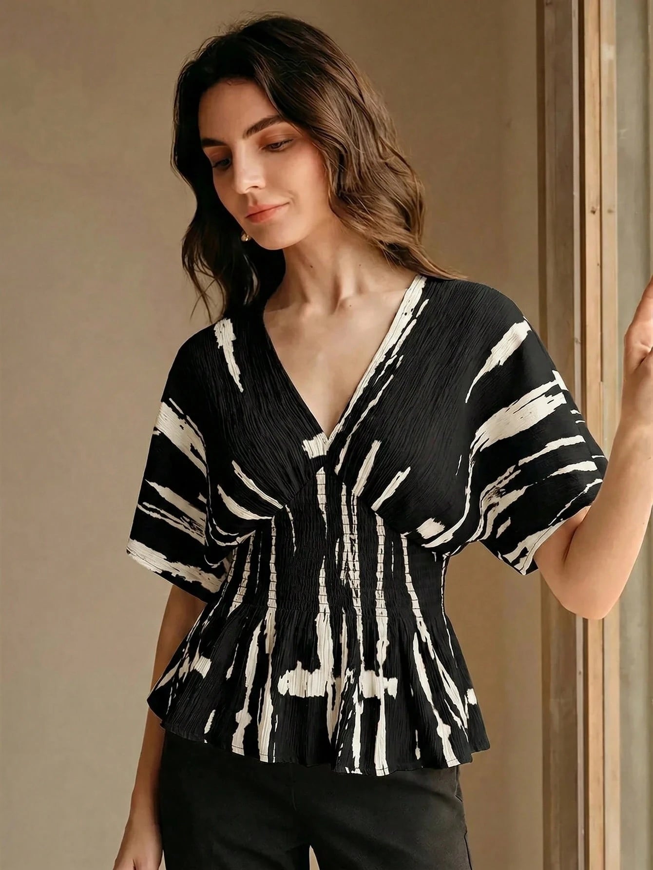 Anewsta Elegant Ink Painting Pleated Texture Vintage Ink Print Shirred Shirred Waist Top For Women, Summer