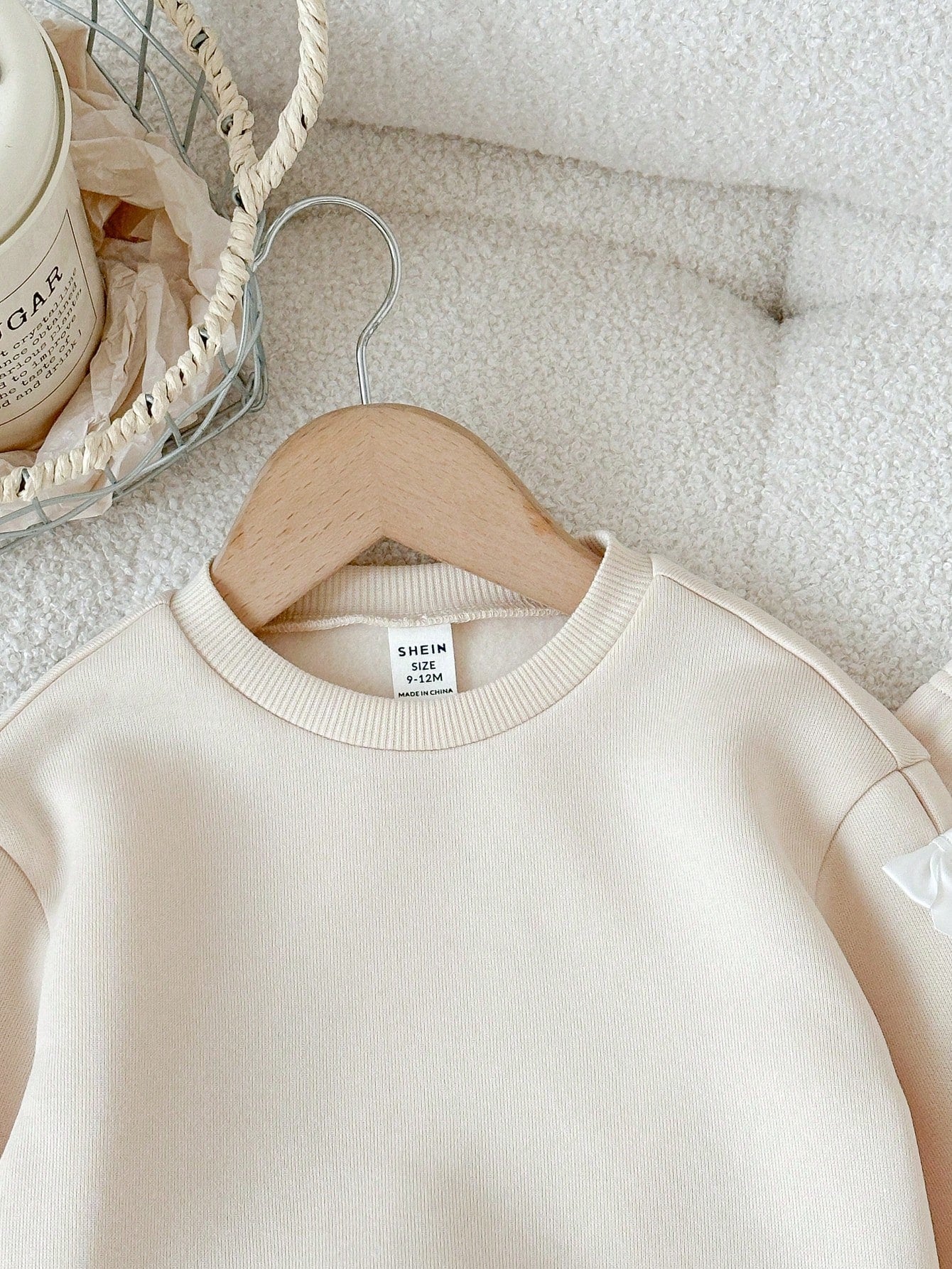 Baby Girl Autumn/Winter Cute Polka Dot Soft Bow Long Sleeve Sweatshirt And Elastic Waist Long Pants 2 Pieces Set