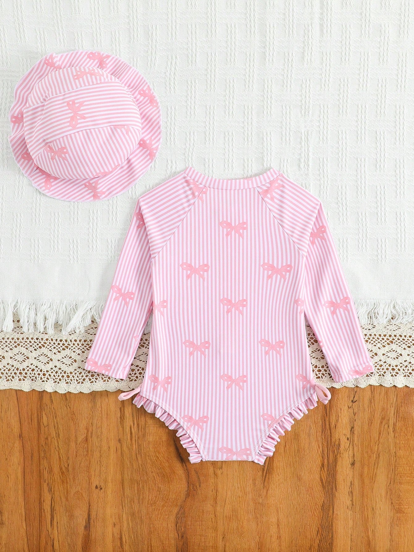 Baby Girls' Swimsuit,Holiday Blue Seashell Starfish Bow Pattern Long Sleeve One-Piece With Front Zipper,Ruffle Hem Design,Matching Sun Hat,Stretchy