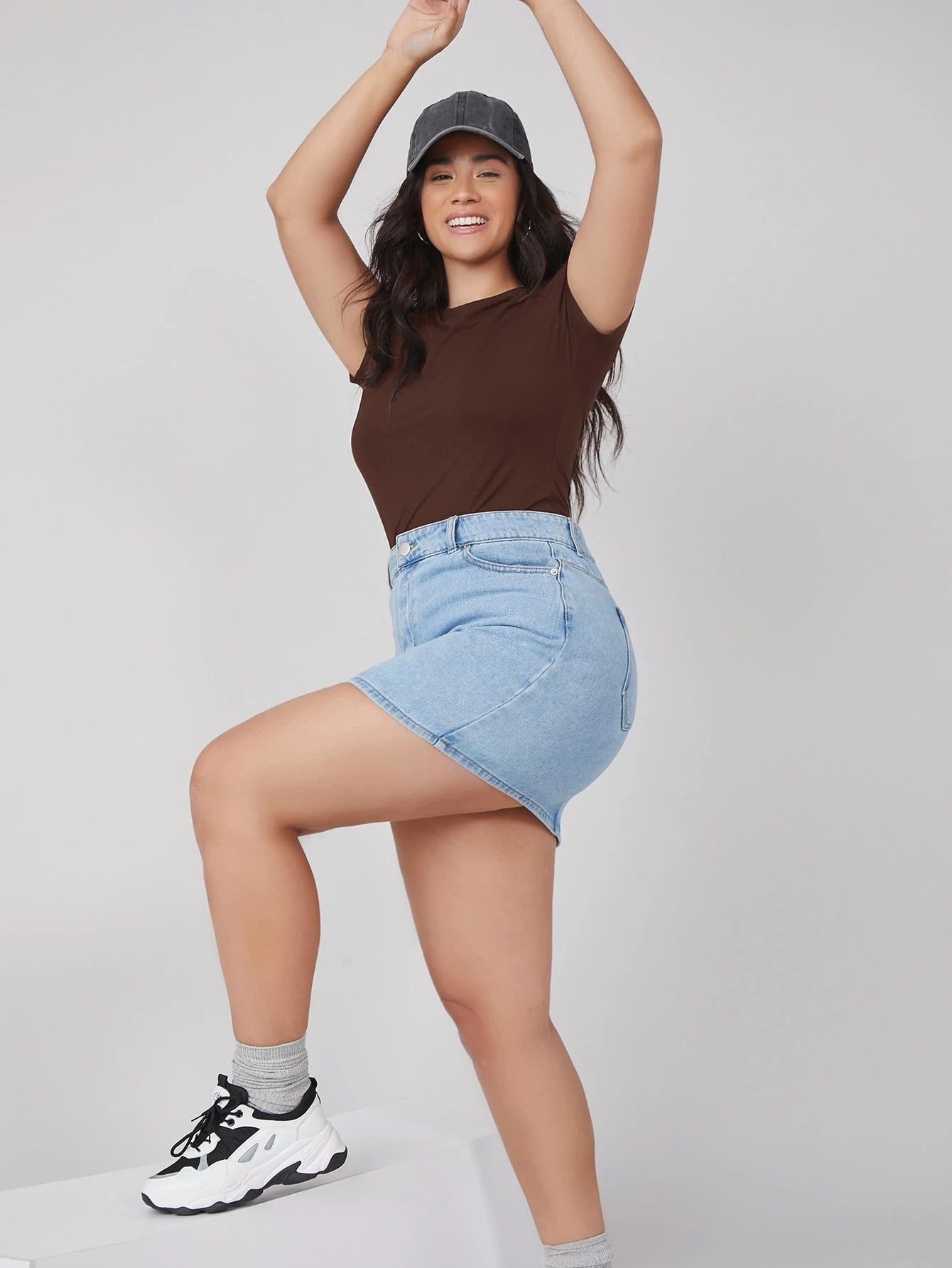 BASICS Plus Round Neck Solid Slim Tee Summer Tops