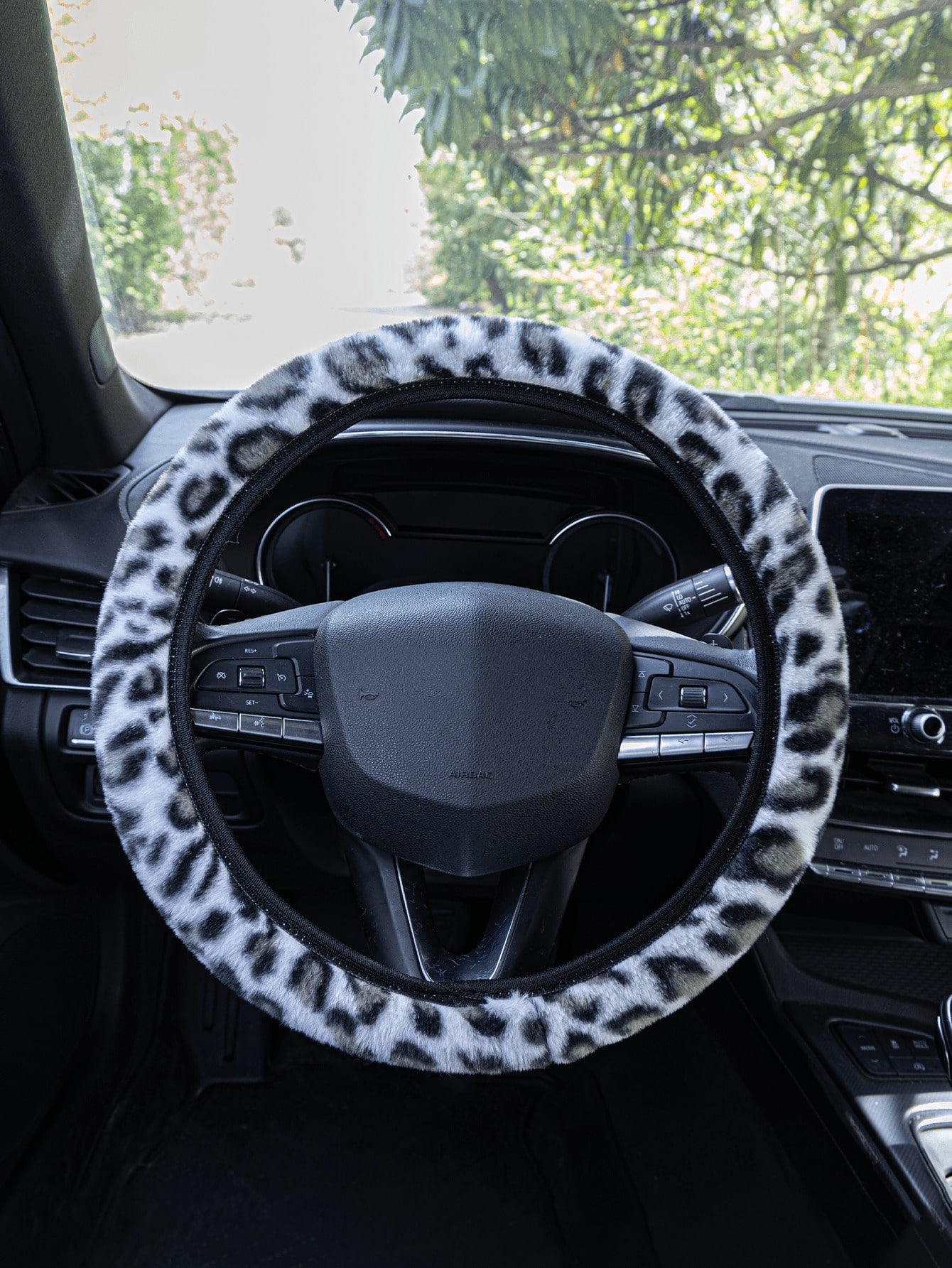 Car Interior Accessories Set Includes Leopard Print Steering Wheel Cover, Seat Belt Shoulder Pads, Gear Shift Knob Cover, Handbrake Cover, Armrest Pad And Other Non-Slip Durable Decorations, Suitable