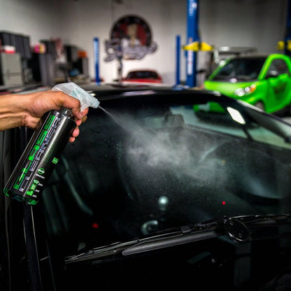 Chemical Guys Glass Cleaner Signature Series- Ammonia-Free Window And Mirror Spray For Cars, Trucks, SUVs, And RVs- For Tinted Glass, Windshields, Household Windows &Amp; Interior Surfaces- 16 Oz