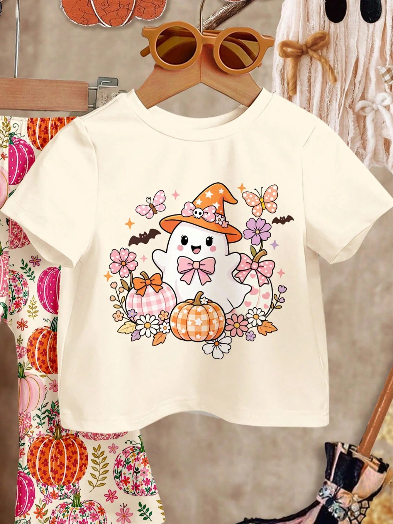 Colorful Warm Apricot, Cute Halloween Pastoral Pumpkin & Floral, Coquette Ghost, Little Miss Bootiful, Baby Girl Casual Minimalist Round Neck Short Sleeve T-Shirt & Flare Pants 2-Piece Set, Suitable F